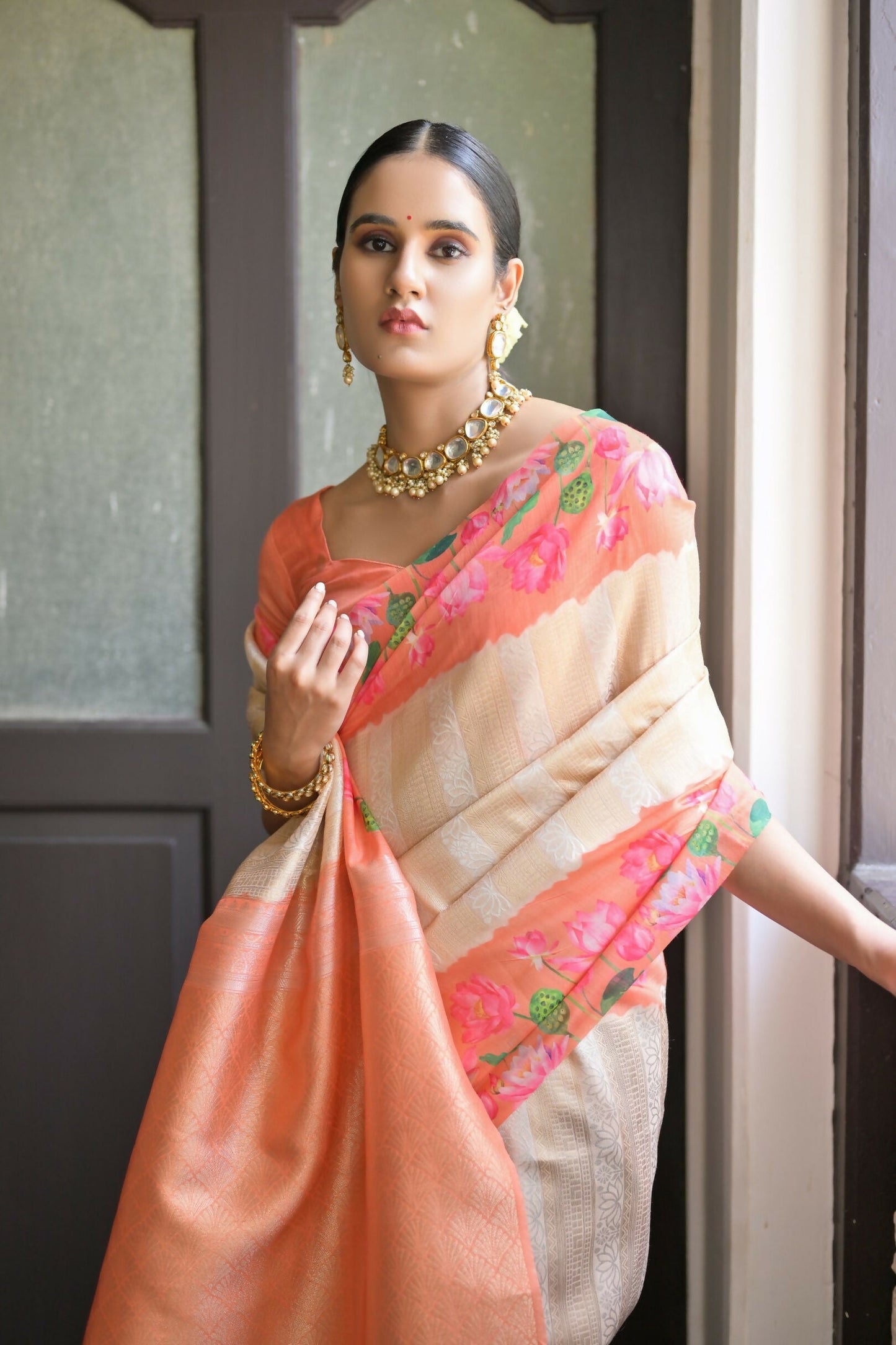Vishnu Weaves Women's Orange Banarasi Silk Saree with Blouse - Swadesiicart