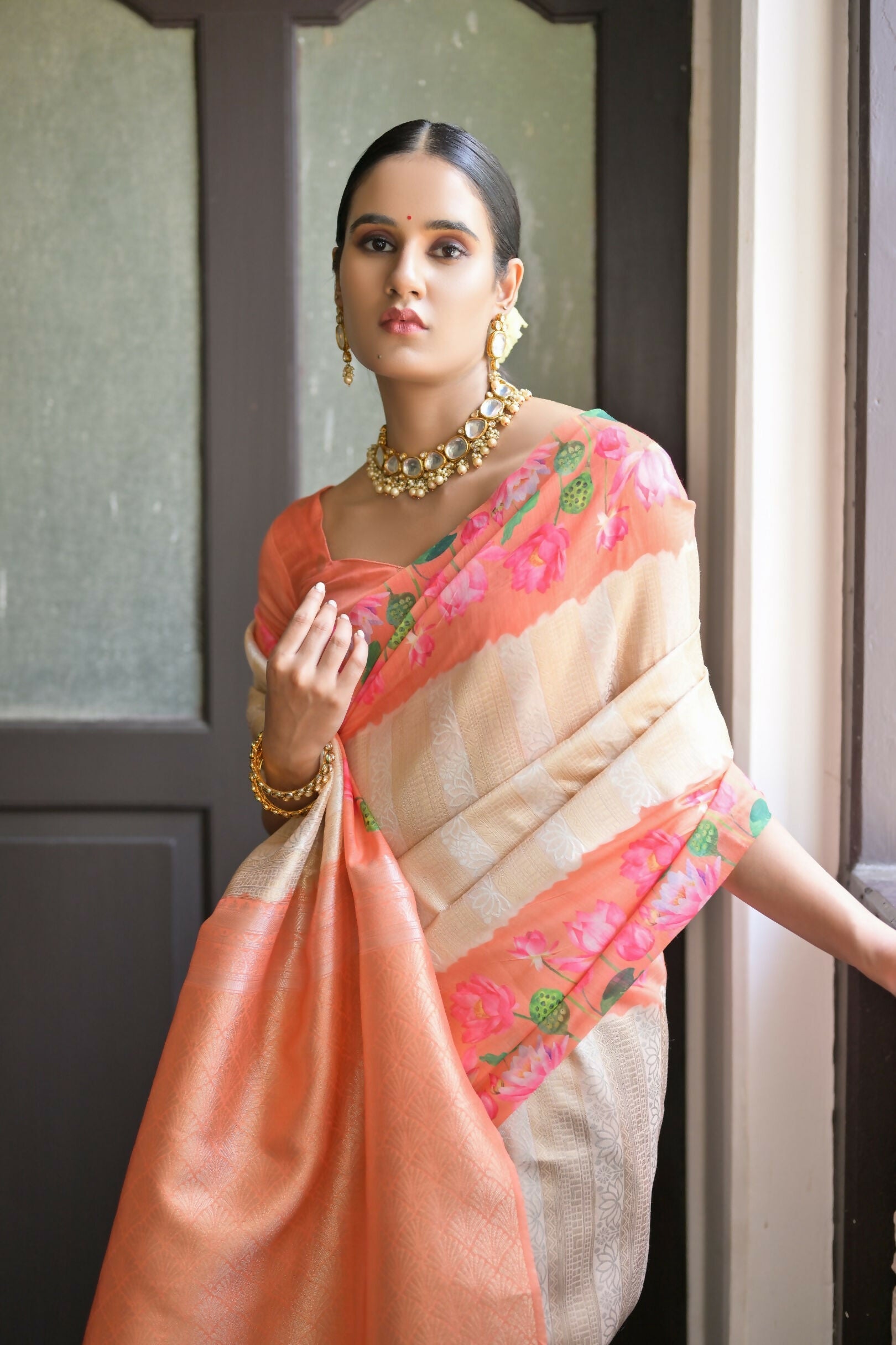 Vishnu Weaves Women's Orange Banarasi Silk Saree with Blouse - Swadesiicart