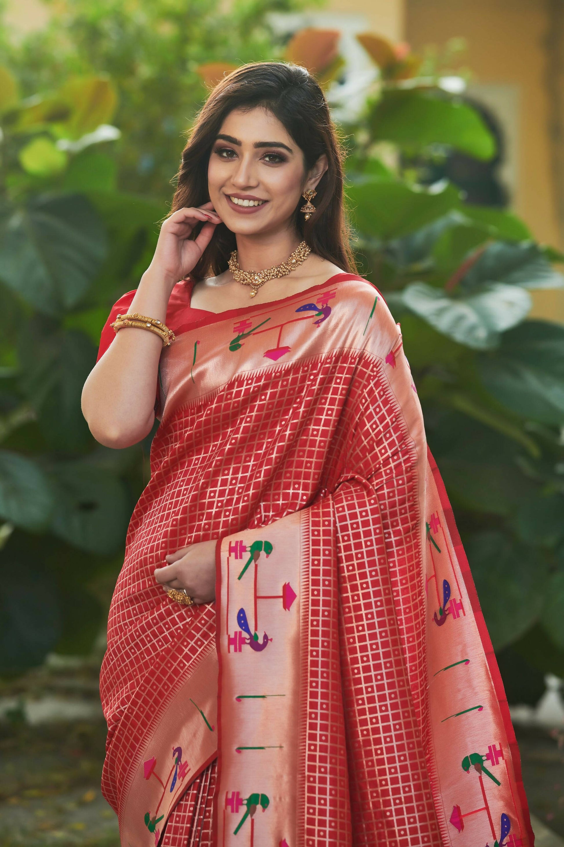 Vishnu Weaves Women's Red Paithani Silk Minakari Zari Woven Saree with Unstitched Blouse - Swadesiicart
