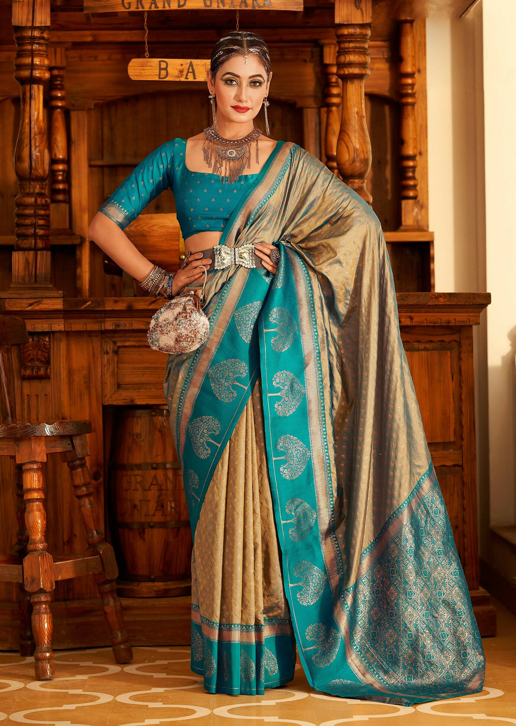 Beige Soft Banarasi Paithani Copper Zari Weaving Saree With Unstitched Blouse Piece - Jodha | Swadesiicart