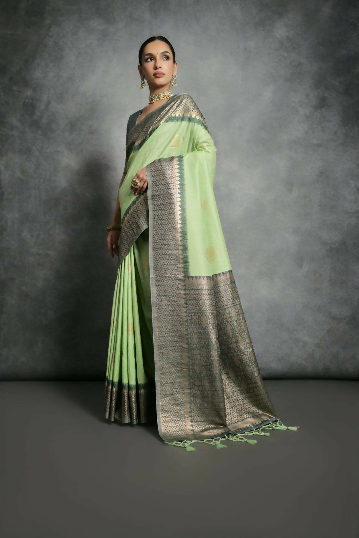 Vishnu Weaves Women's Pista Tussar Silk Zari Woven Saree with Blouse - Swadesiicart