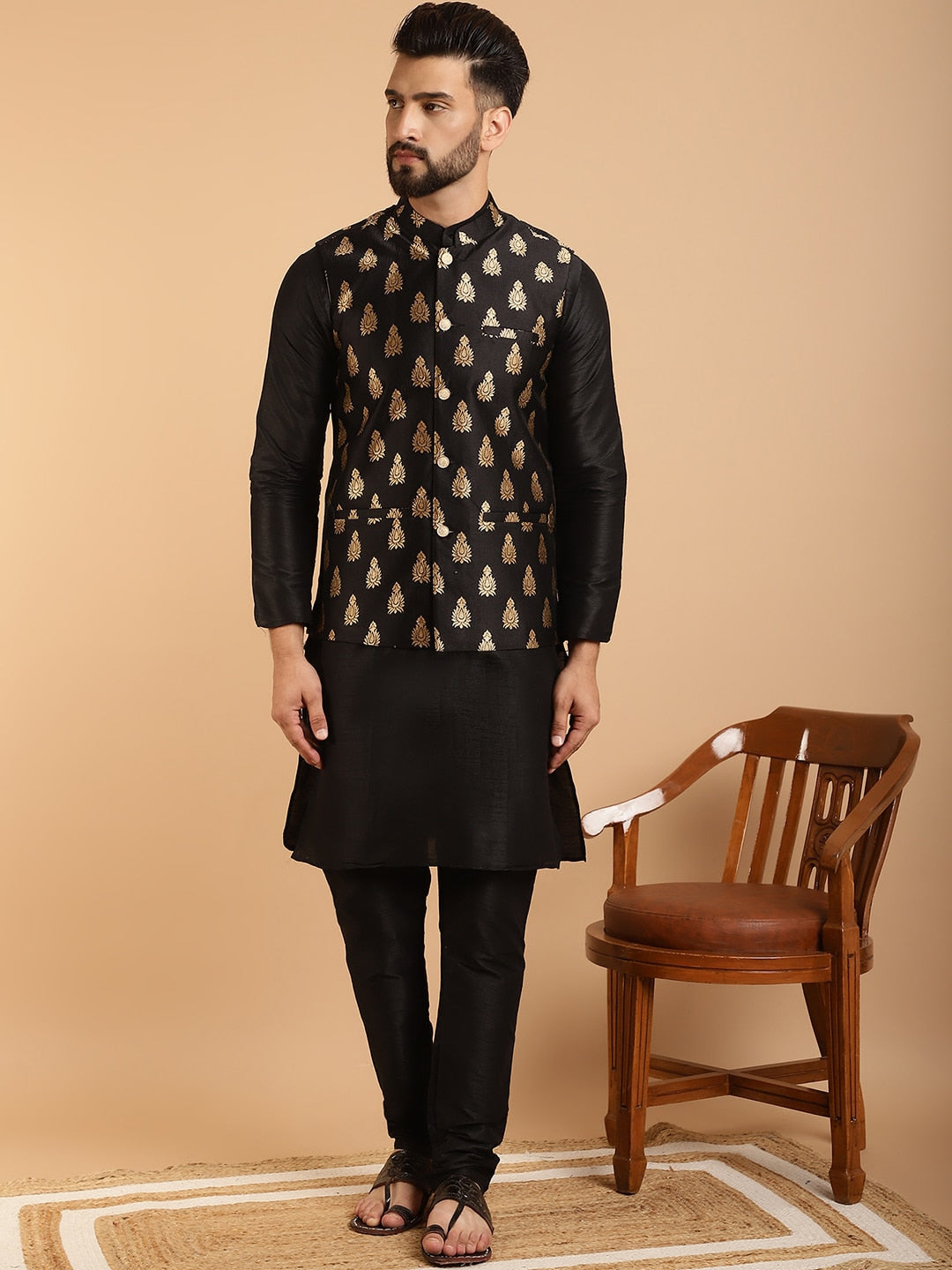Sojanya Band Collar Regular Kurta & Churidar With Nehru Collar | Swadesiicart