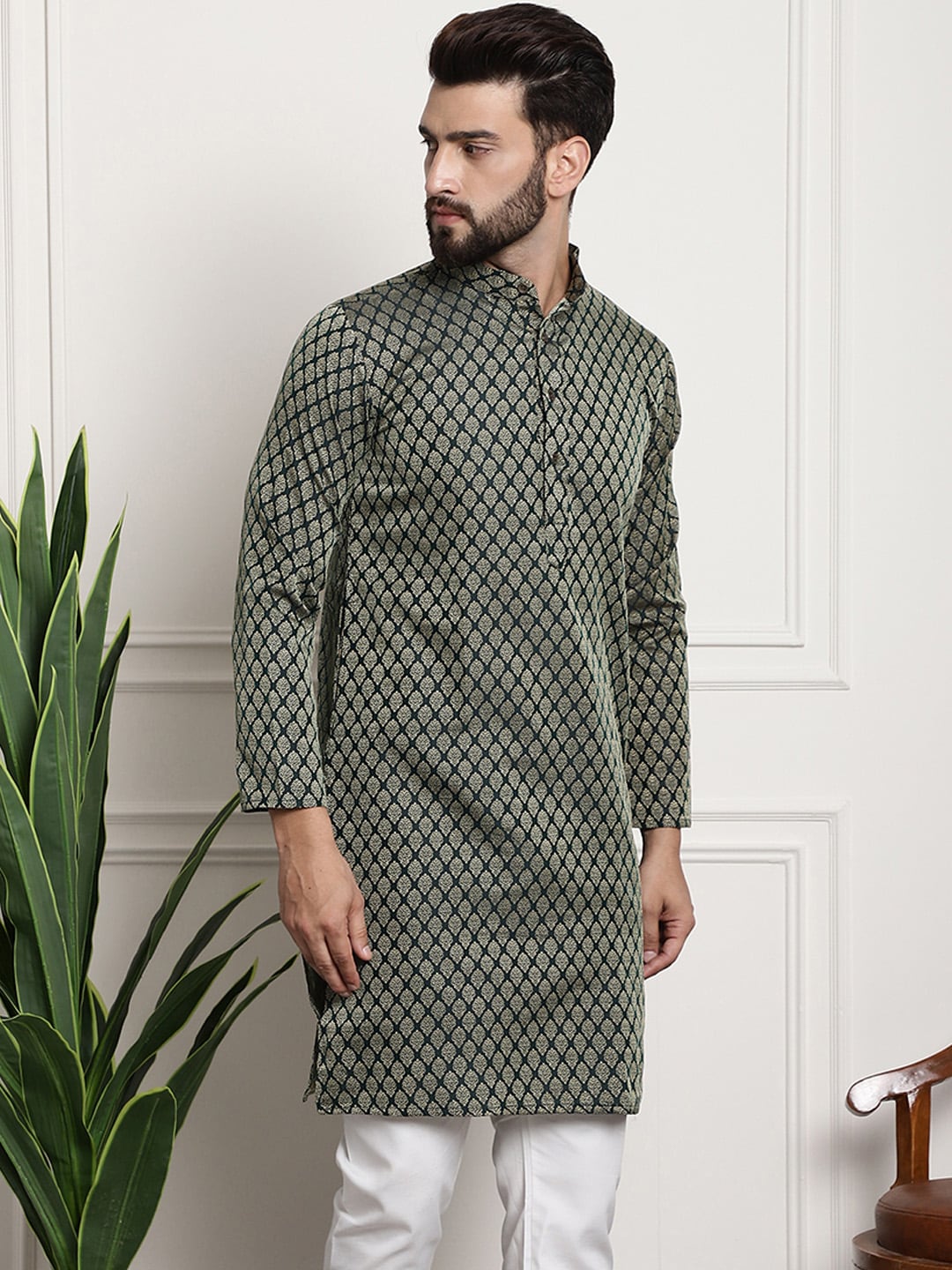 Sojanya Men Green & Beige Jacquard Silk Kurta | Swadesiicart