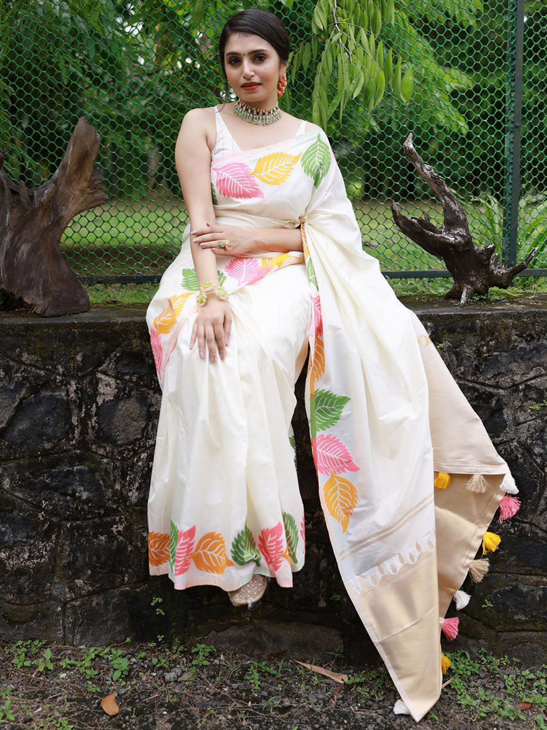 Mitera Floral Printed Zari Banarasi Saree | Swadesiicart