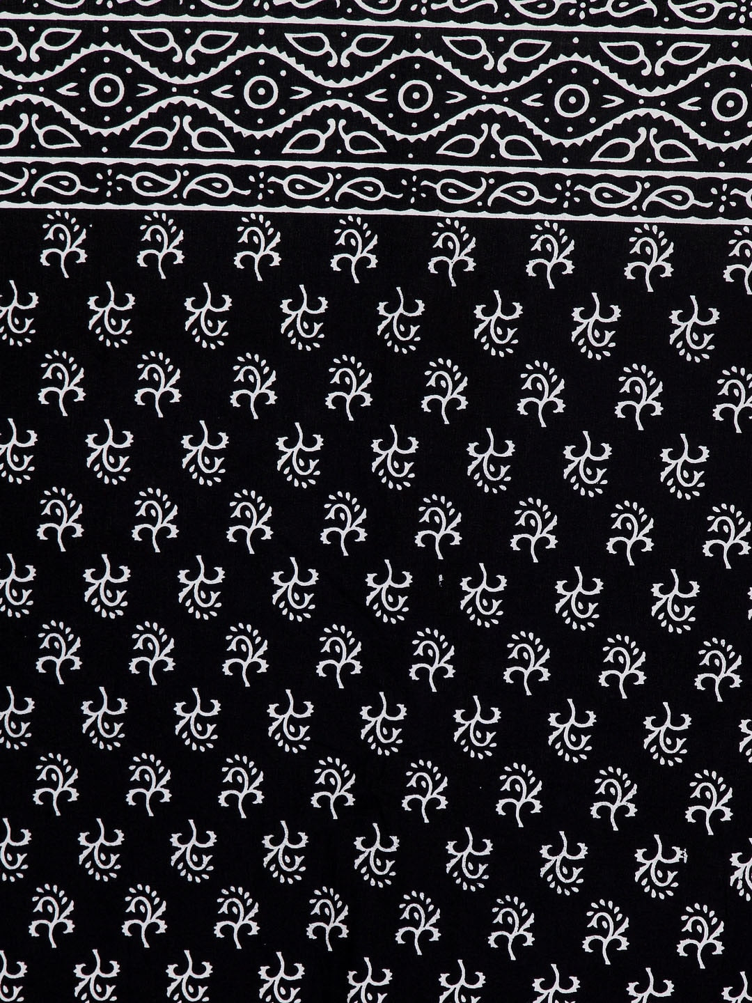 Rajasthan Decor Black & White Ethnic Motifs 144 TC Cotton 1 Queen Bedsheet with 2 Pillow Covers - Swadesiicart