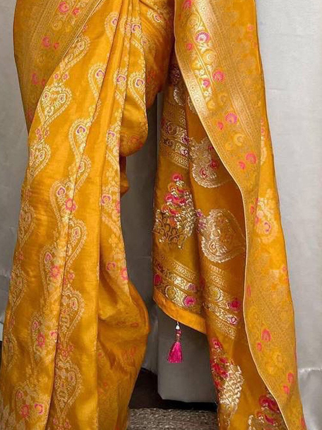 Kalini Woven Design Zari Silk Blend Banarasi Saree | Swadesiicart