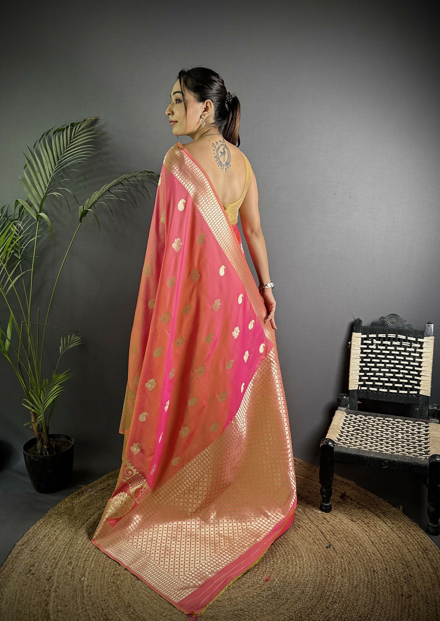 Joban Fashion Light Pink Banarasi Soft Lichi Silk Paisley Saree | Swadesiicart