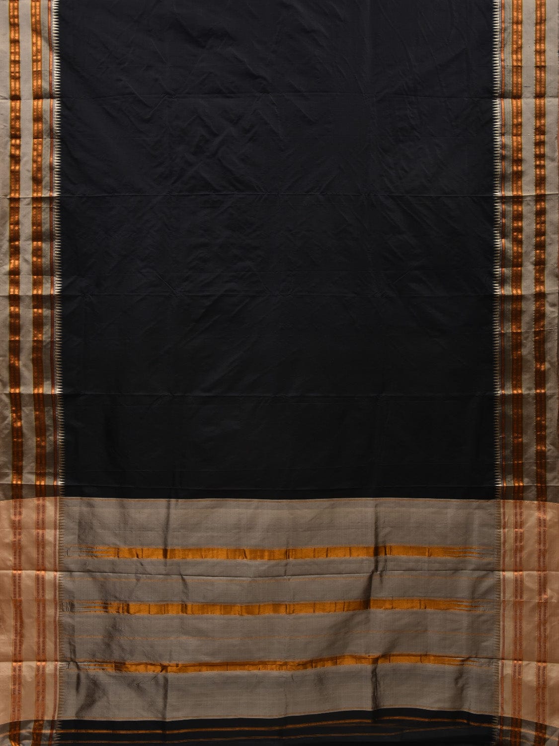 Black and Cream Narayanpet Silk Handloom Plain Saree with Traditional Border Design No Blouse - Global Threads | Swadesiicart