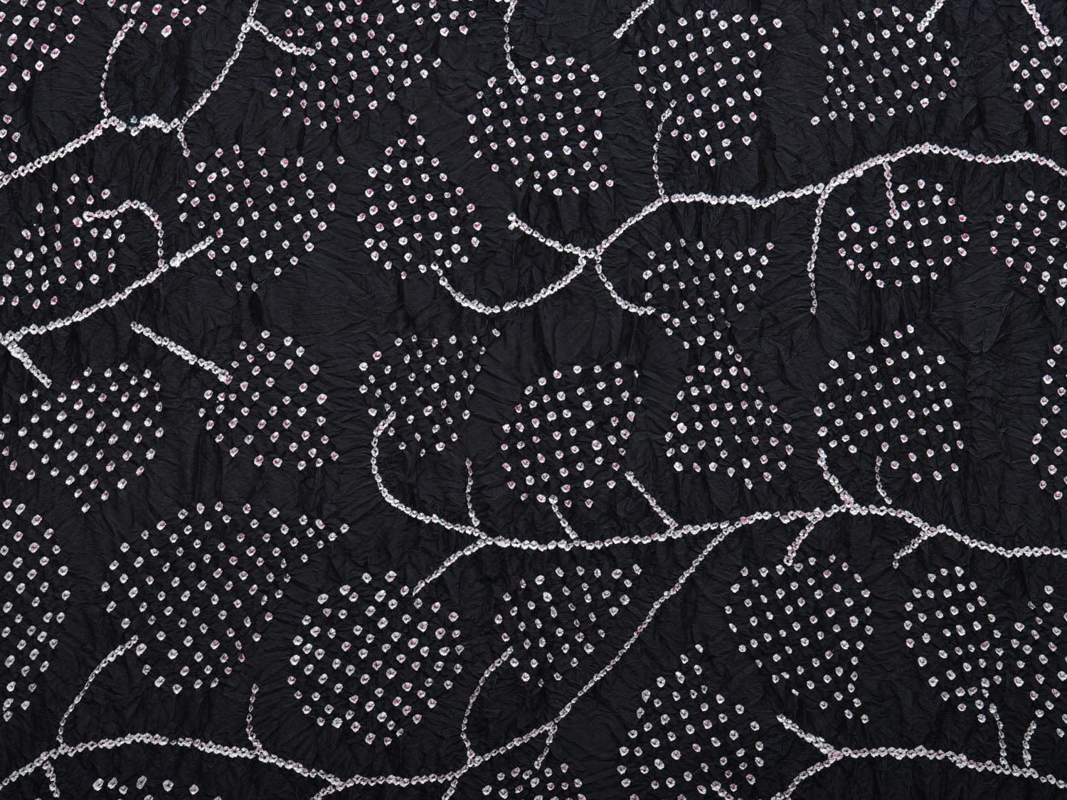 Black and Red Bandhani Kanchipuram Silk Handloom Dupatta with Leaves Design - Global Threads | Swadesiicart