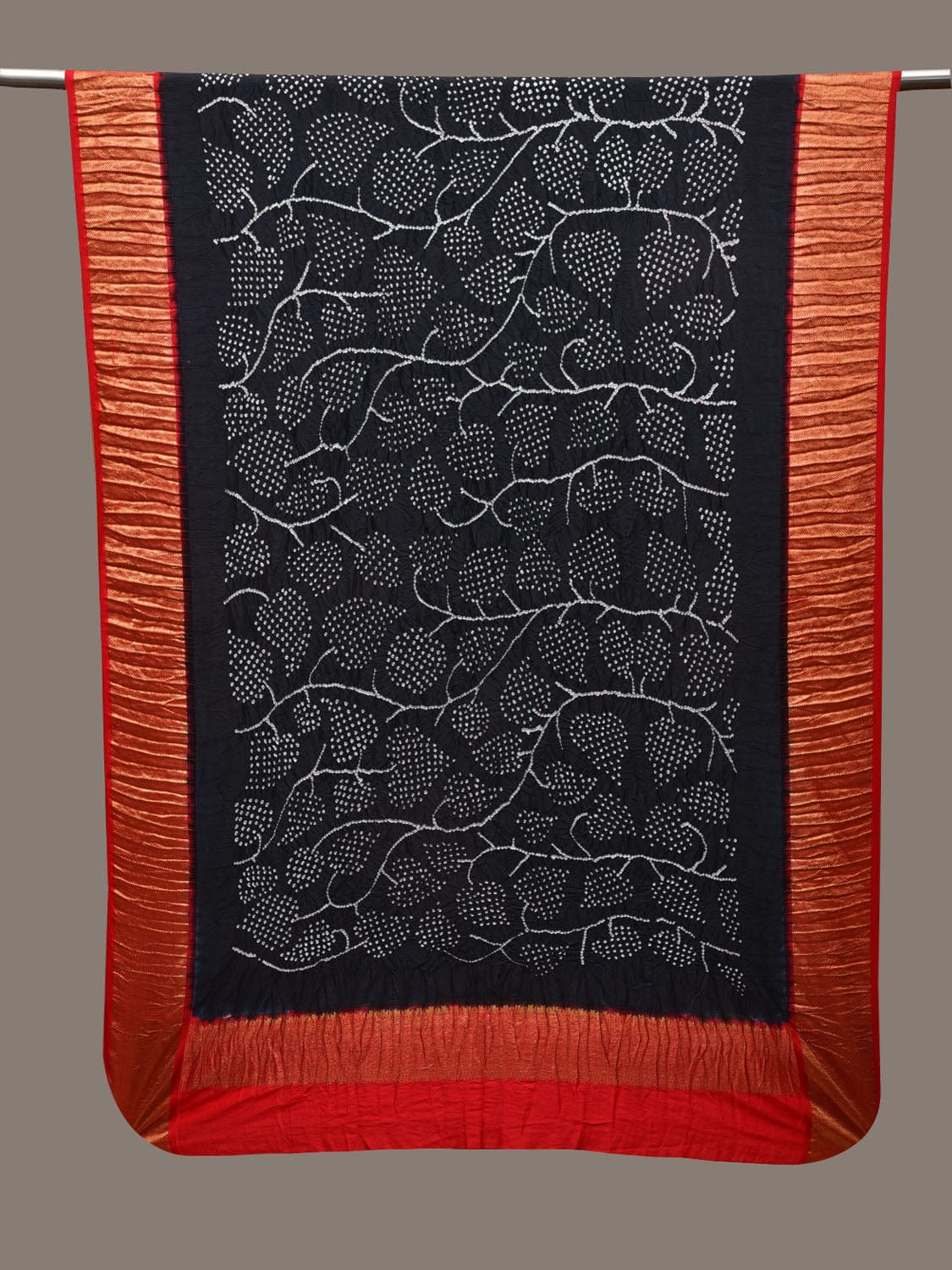 Black and Red Bandhani Kanchipuram Silk Handloom Dupatta with Leaves Design - Global Threads | Swadesiicart