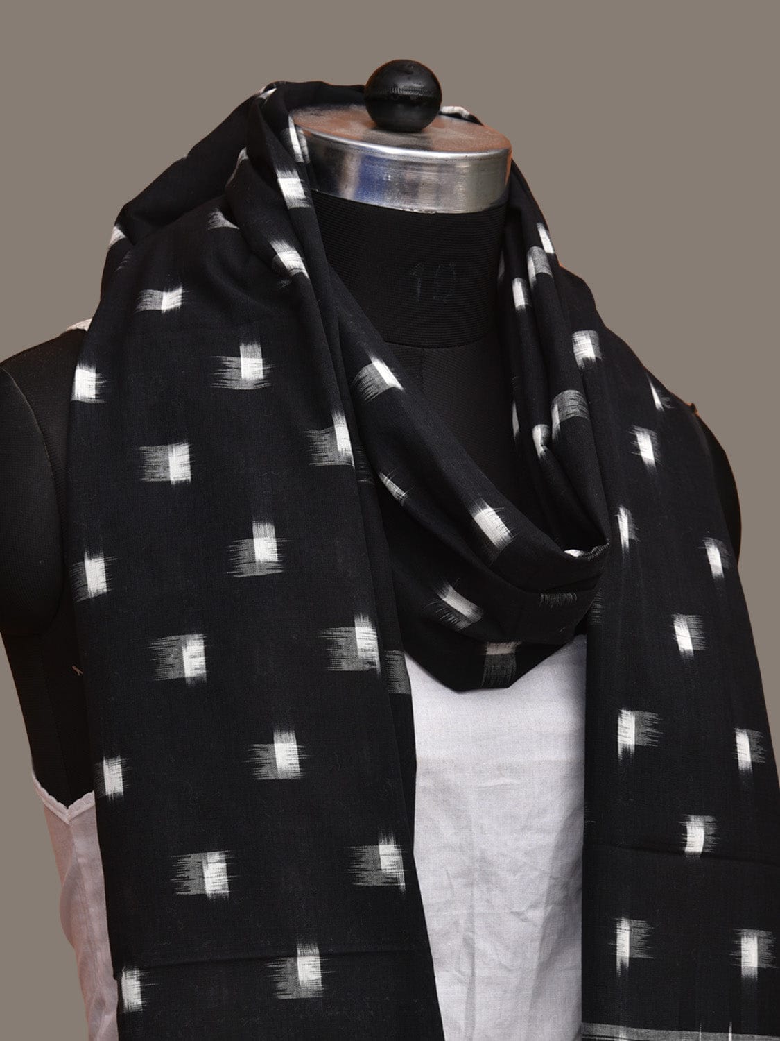 Black and White Pochampally Ikat Cotton Handloom Dupatta with Dots Design - Global Threads | Swadesiicart