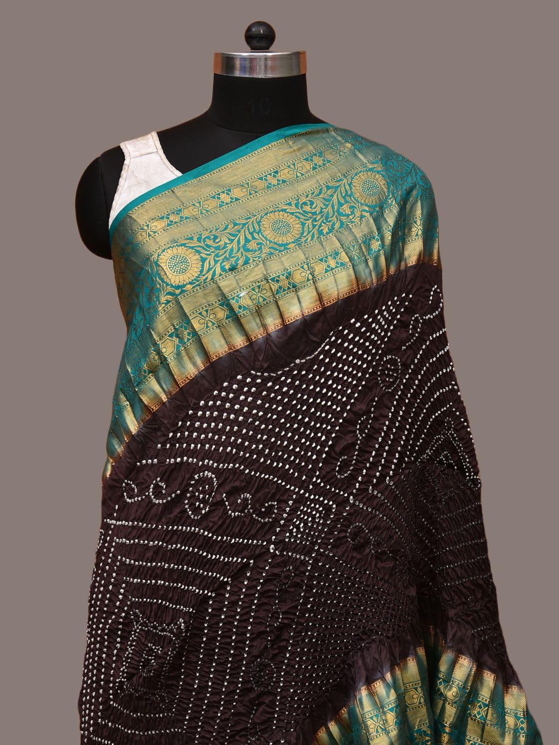 Black Bandhani Kanchipuram Silk Handloom Dupatta with Border Design - Global Threads | Swadesiicart