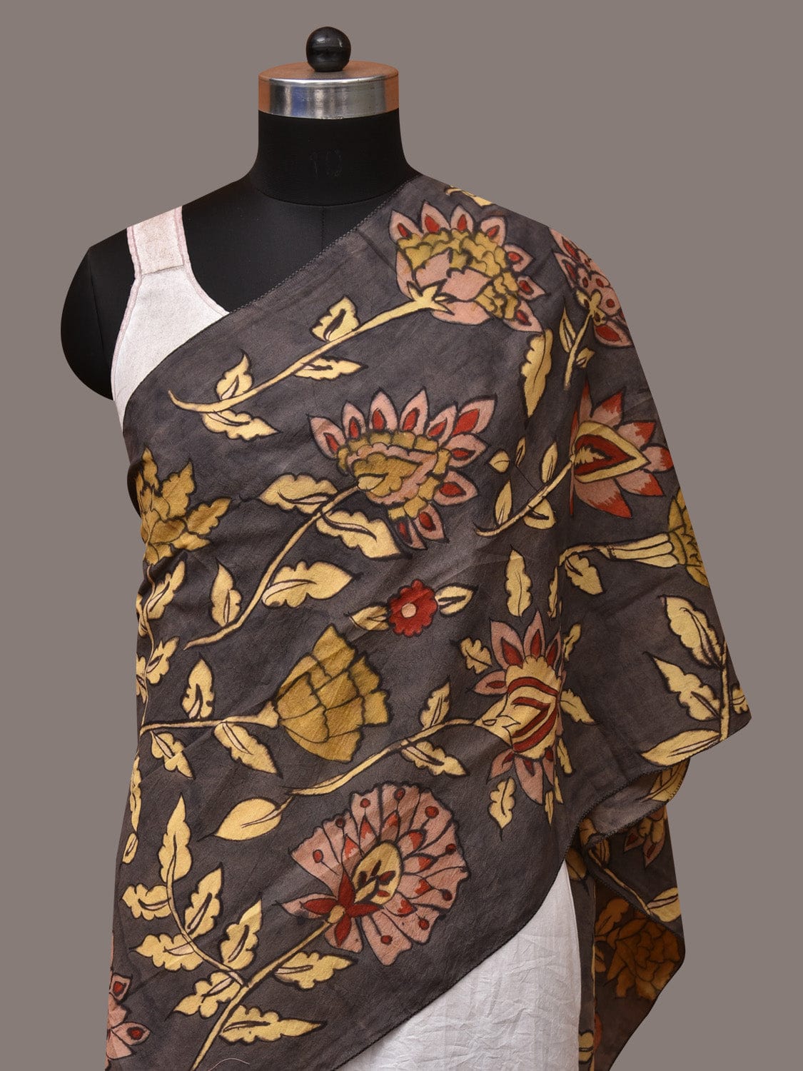 Black Kalamkari Hand Painted Sico Stole with Floral Design - Global Threads | Swadesiicart