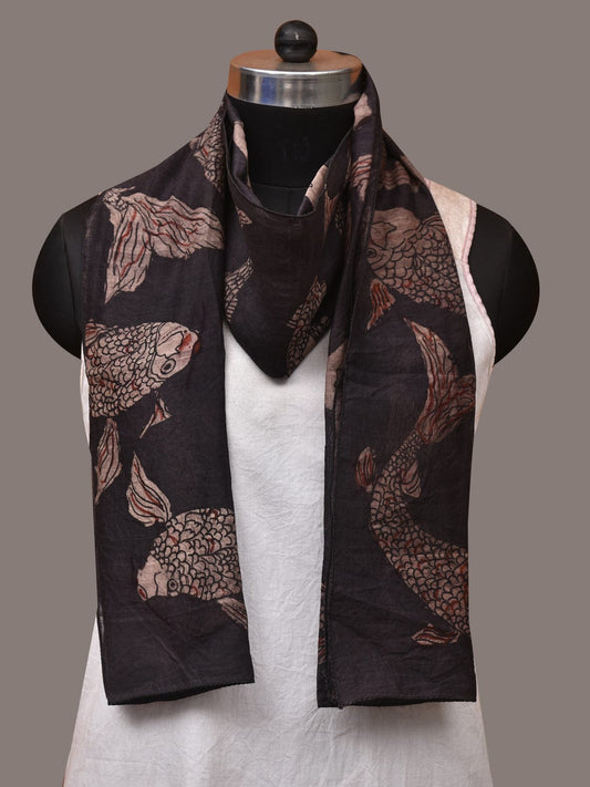 Black Kalamkari Hand Painted Tussar Cotton Handloom Stole with Fishes Design - Global Threads | Swadesiicart