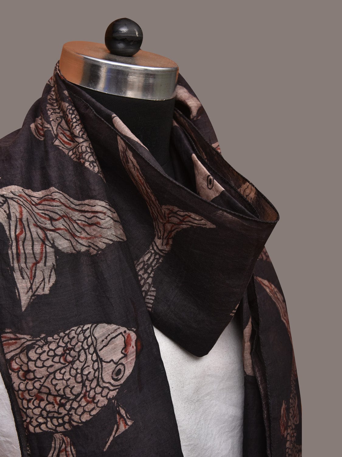 Black Kalamkari Hand Painted Tussar Cotton Handloom Stole with Fishes Design - Global Threads | Swadesiicart