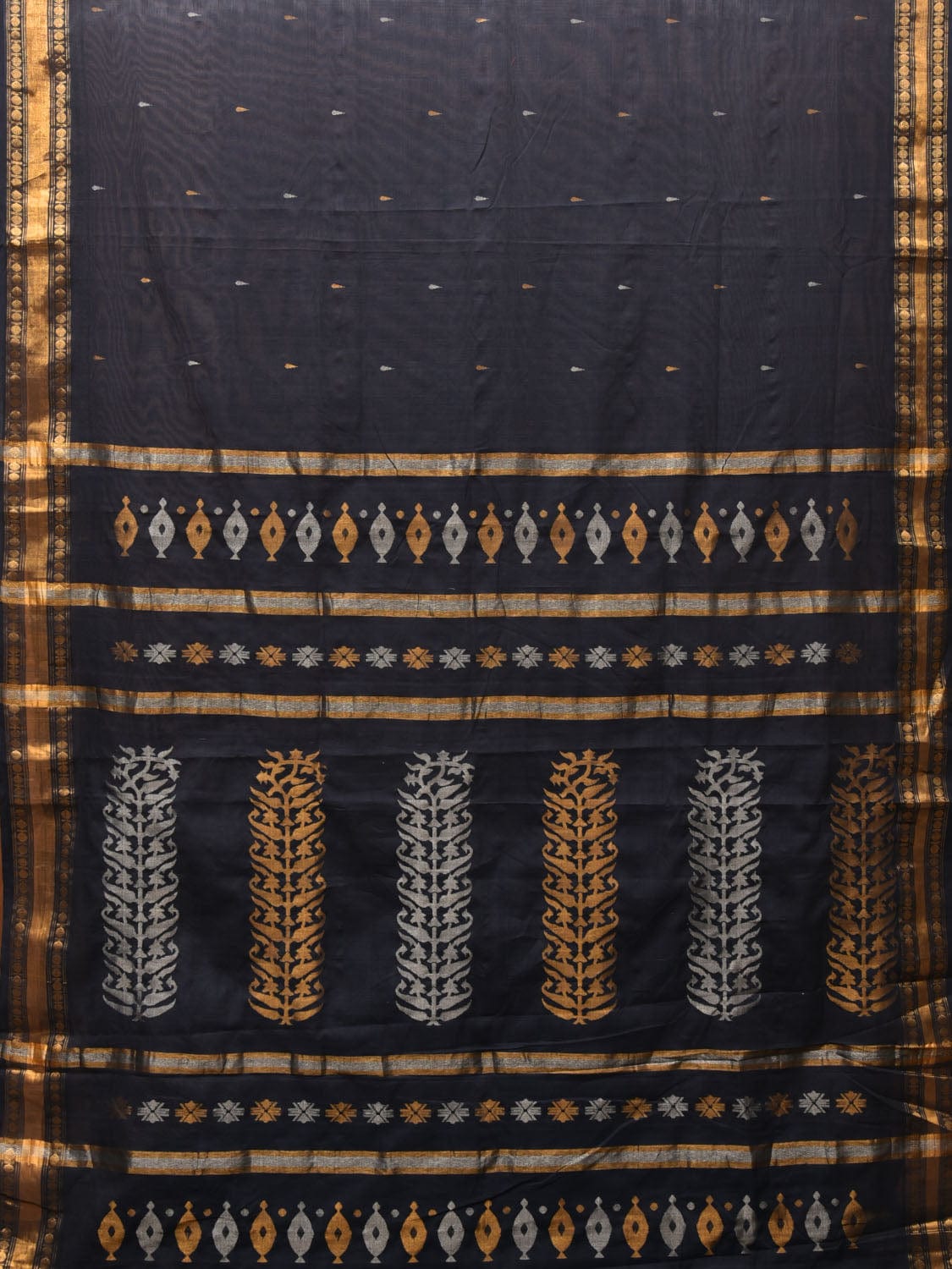 Black Uppada Cotton Handloom Saree with Karpur Pallu Design - Global Threads | Swadesiicart