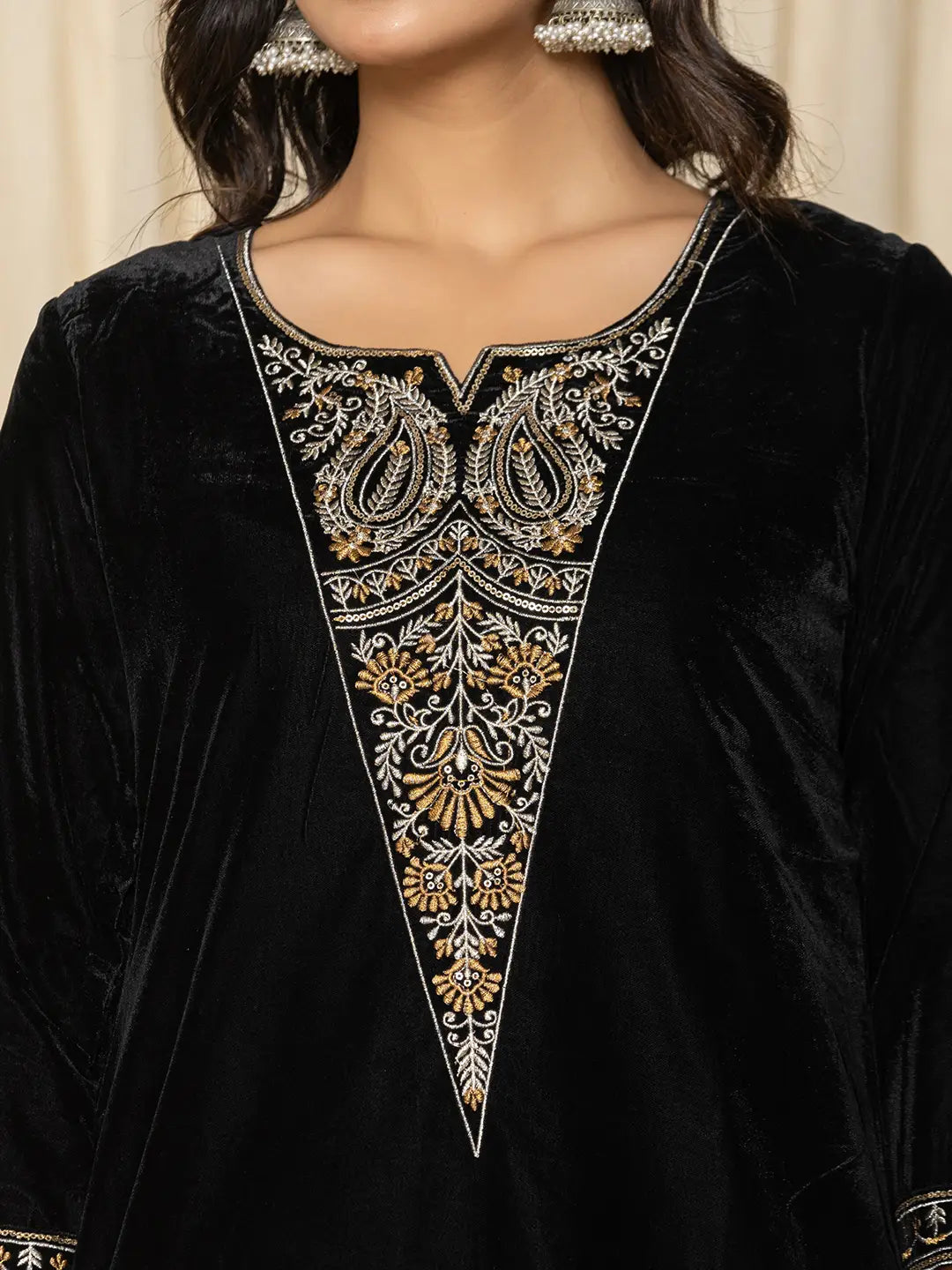 Yufta Black Velvet Embroidered Co-Ord Set - Swadesiicart