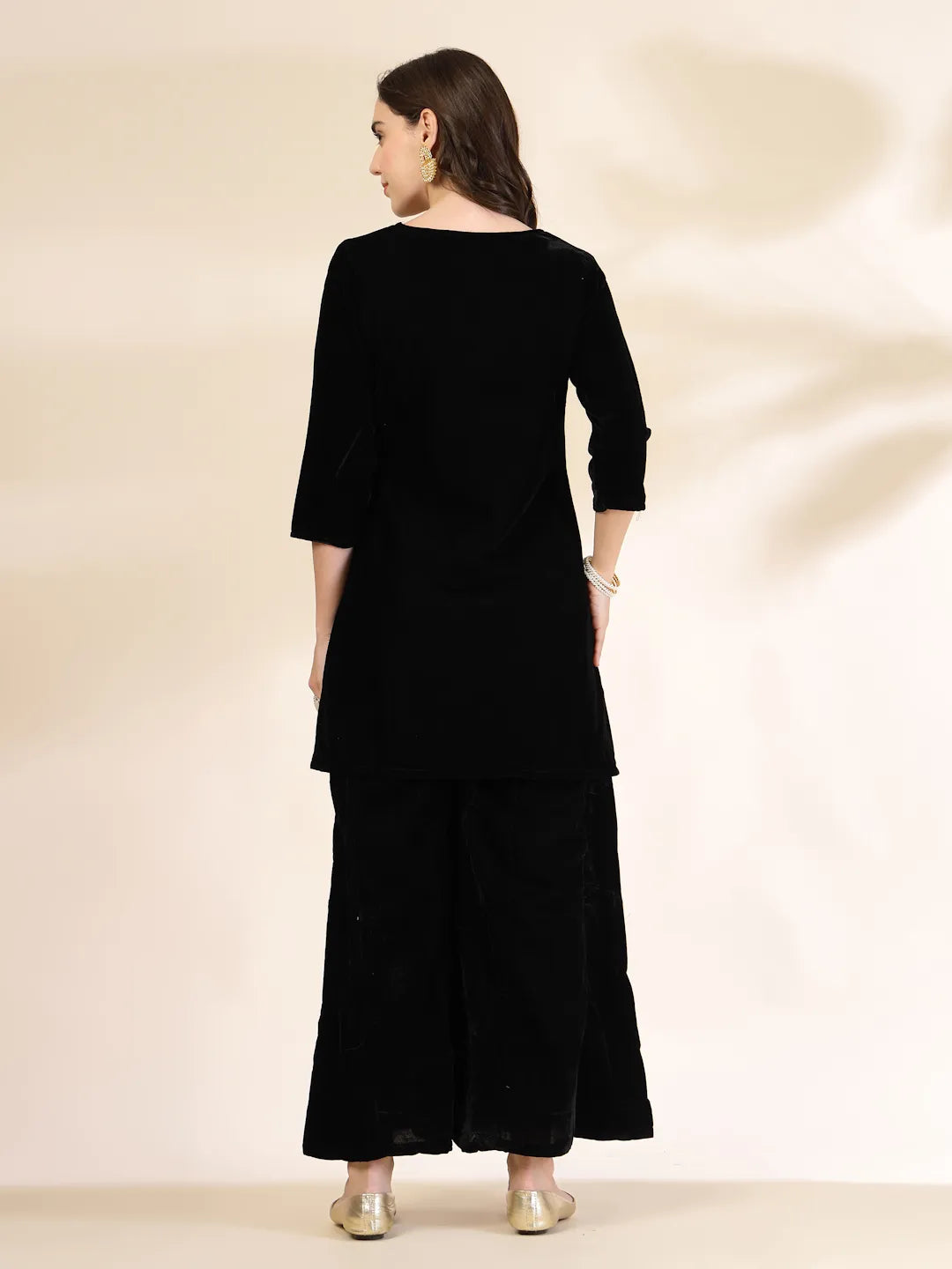 Yufta Black Velvet Zari Work CoOrd Set - Swadesiicart