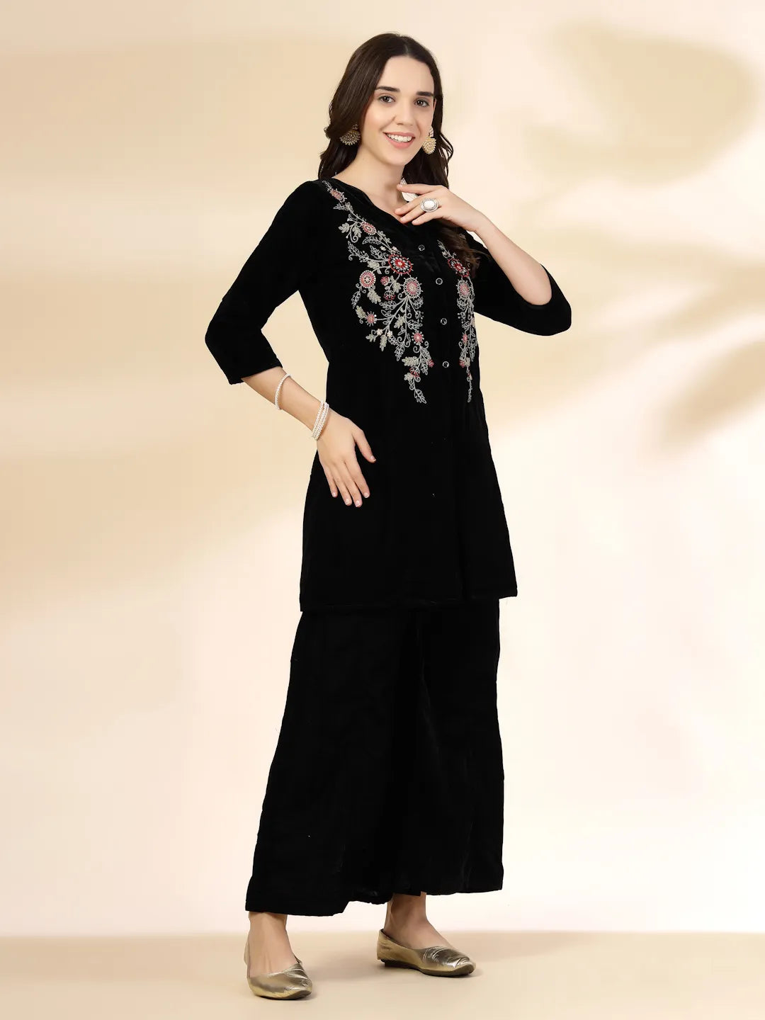 Yufta Black Velvet Zari Work CoOrd Set - Swadesiicart