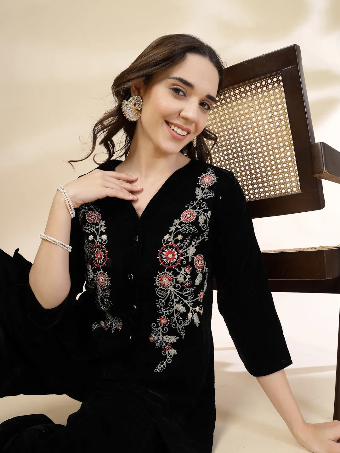 Yufta Black Velvet Zari Work CoOrd Set - Swadesiicart