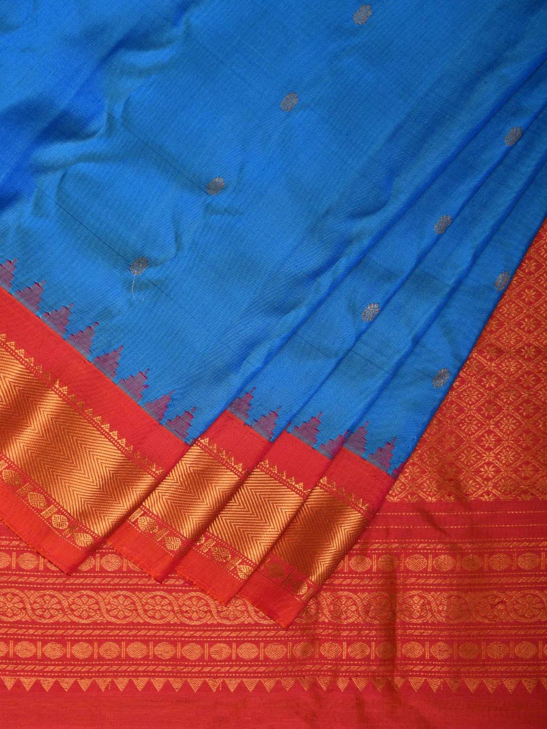 Blue and Red Gadwal Silk Handloom Saree with Mango Pallu Design - Global Threads | Swadesiicart