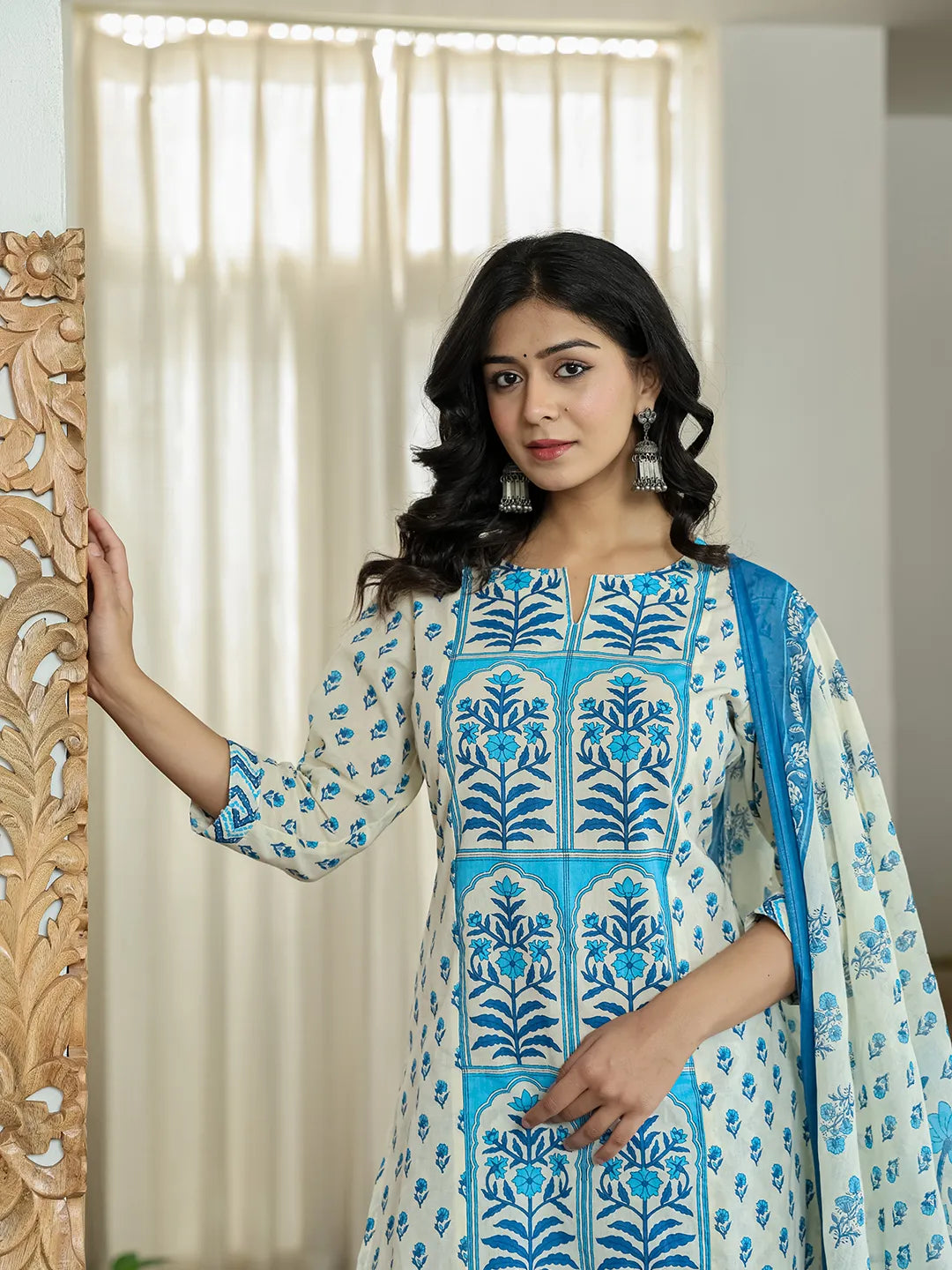 Yufta Blue And White Ethnic Motifs Straight Kurta Trouser Dupatta Set