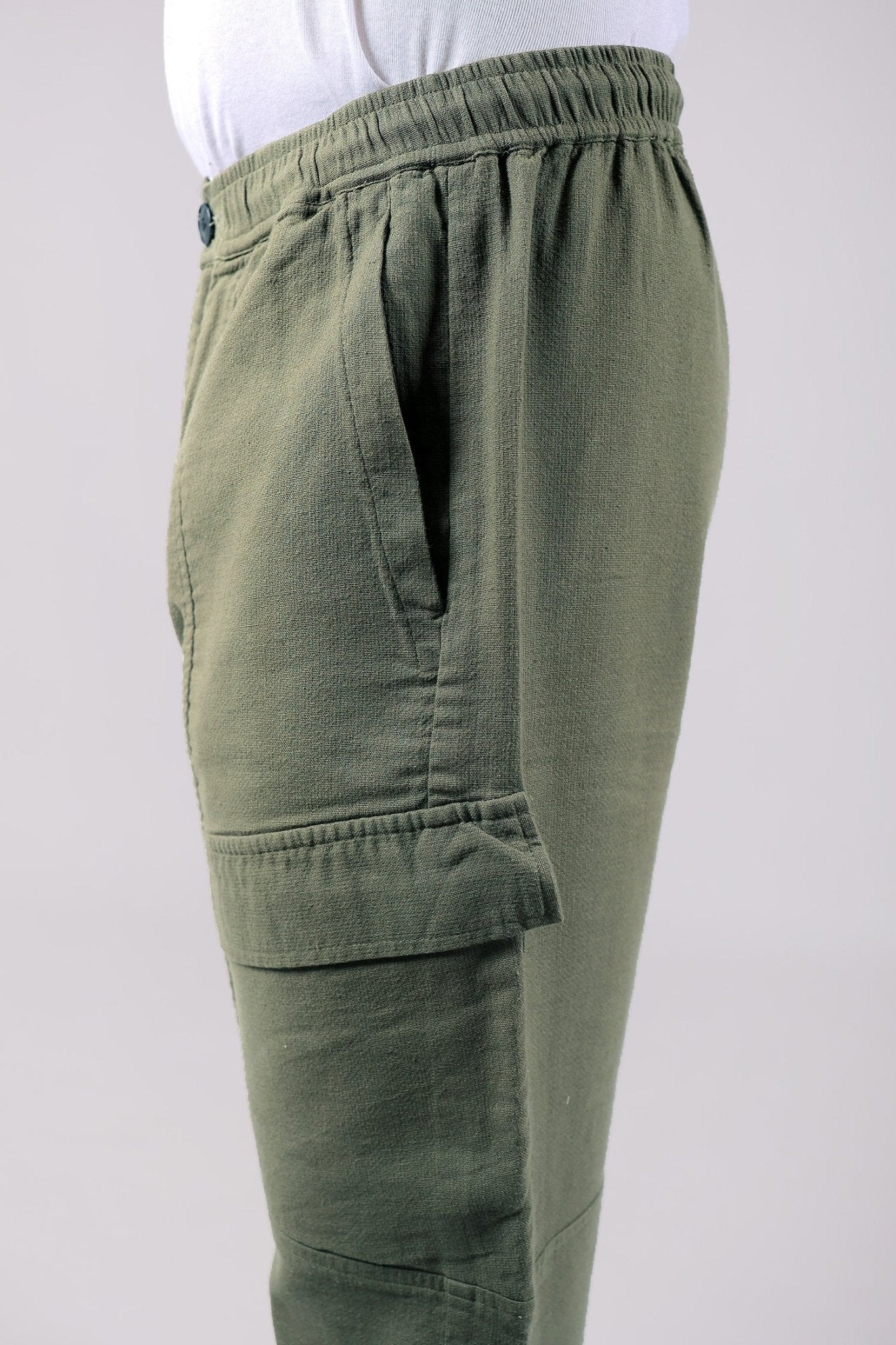 Bluebird Men's Cotton Cargo Pants Loose Fit Army Green | Swadesiicart