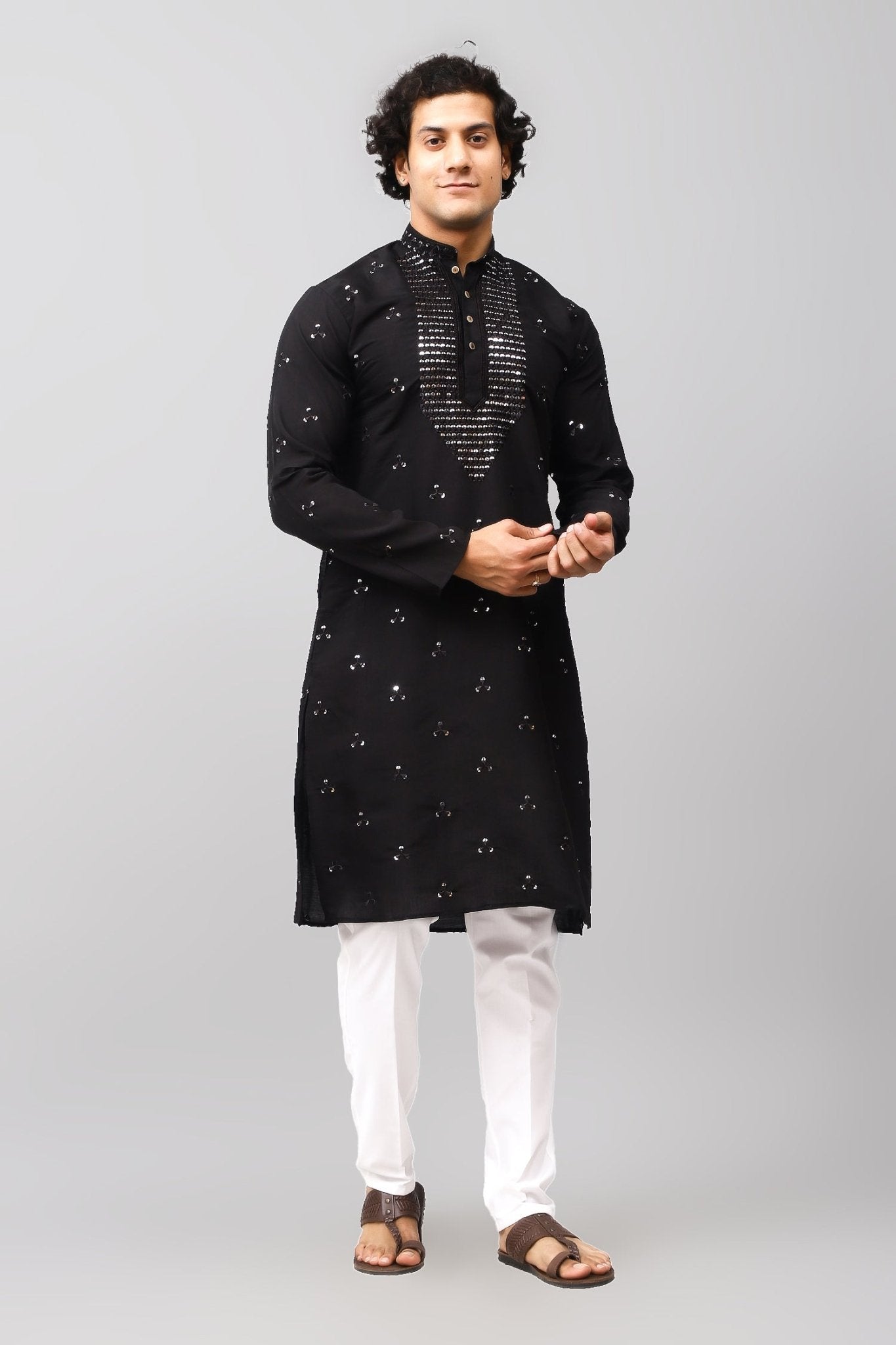 Bluesaanchi Men's Black Kurta Set with Embroidery Motif | Swadesiicart