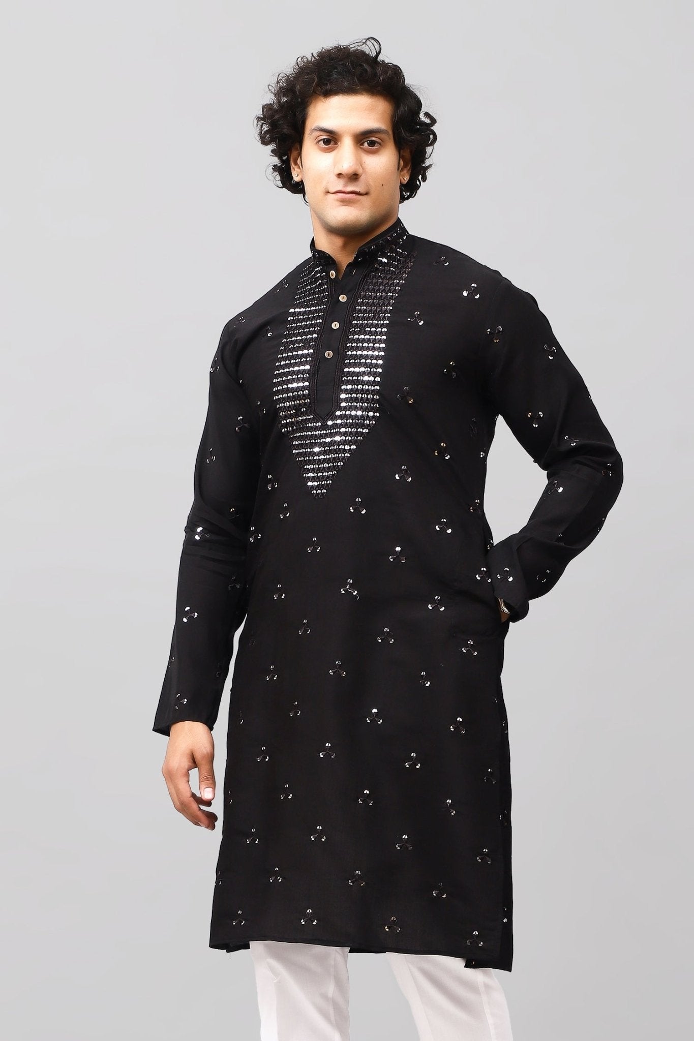 Bluesaanchi Men's Black Kurta Set with Embroidery Motif | Swadesiicart
