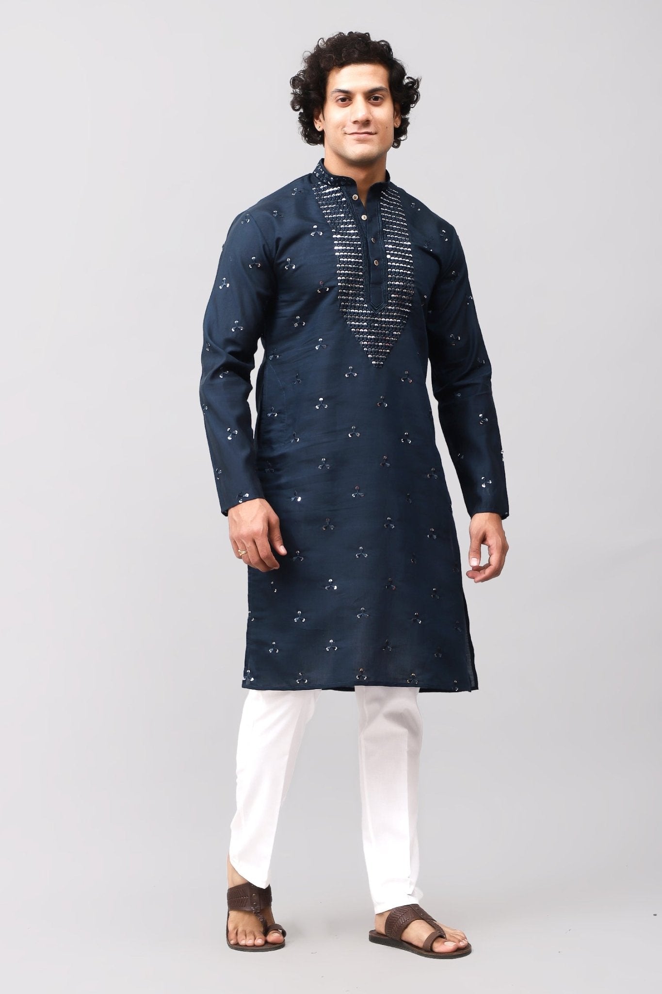 Bluesaanchi Men's Blue Kurta Set with Embroidery Motif | Swadesiicart