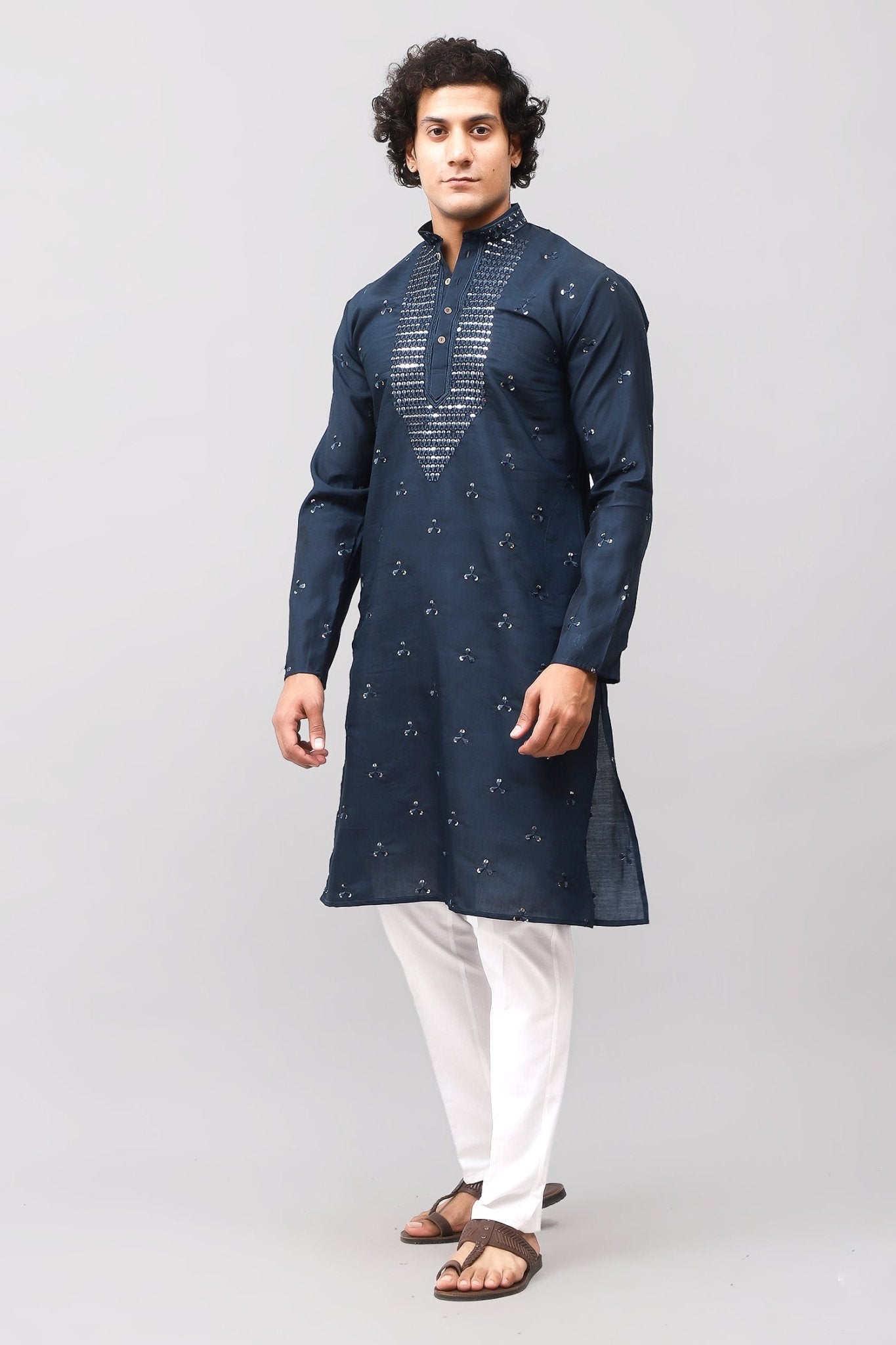 Bluesaanchi Men's Blue Kurta Set with Embroidery Motif | Swadesiicart