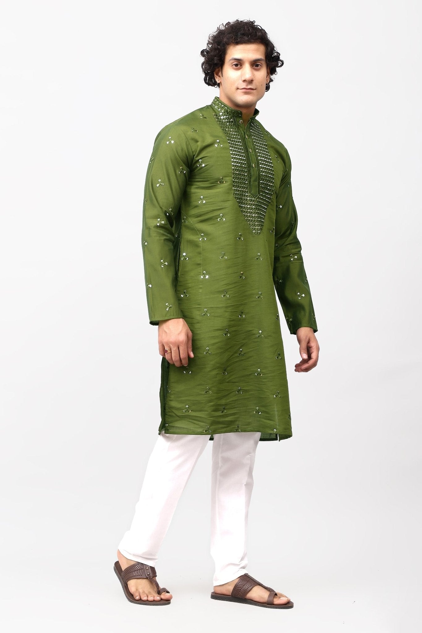 Bluesaanchi Men's Mehandi Green Kurta Set with Embroidery Motif | Swadesiicart