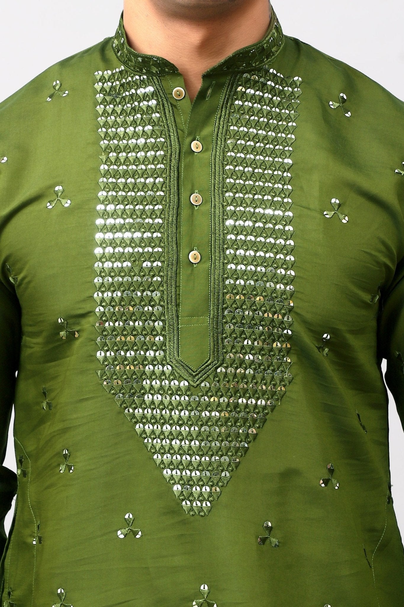 Bluesaanchi Men's Mehandi Green Kurta Set with Embroidery Motif | Swadesiicart