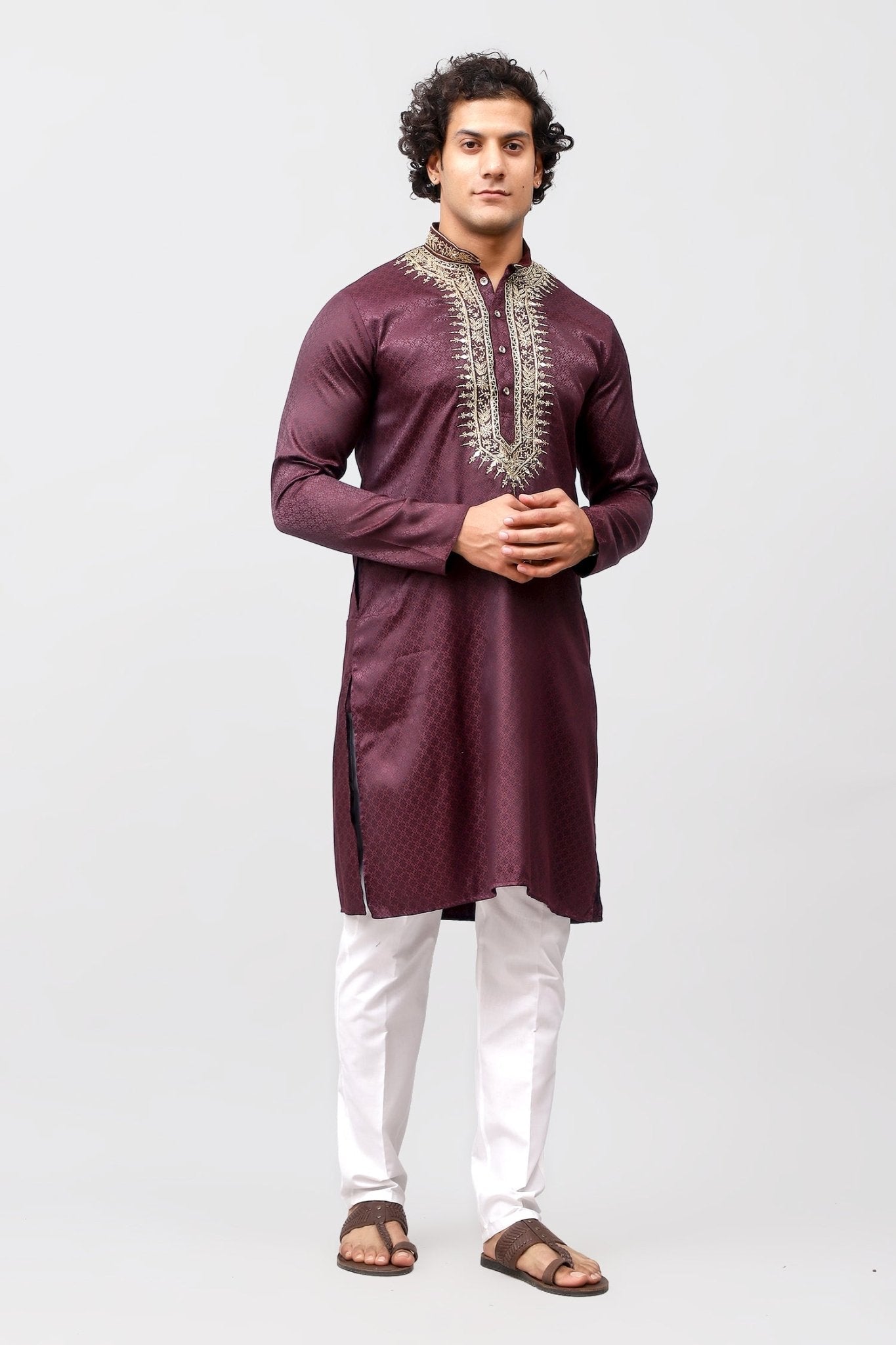 Bluesaanchi Zari Embroidered Kurta Set for Men Maroon Color | Swadesiicart