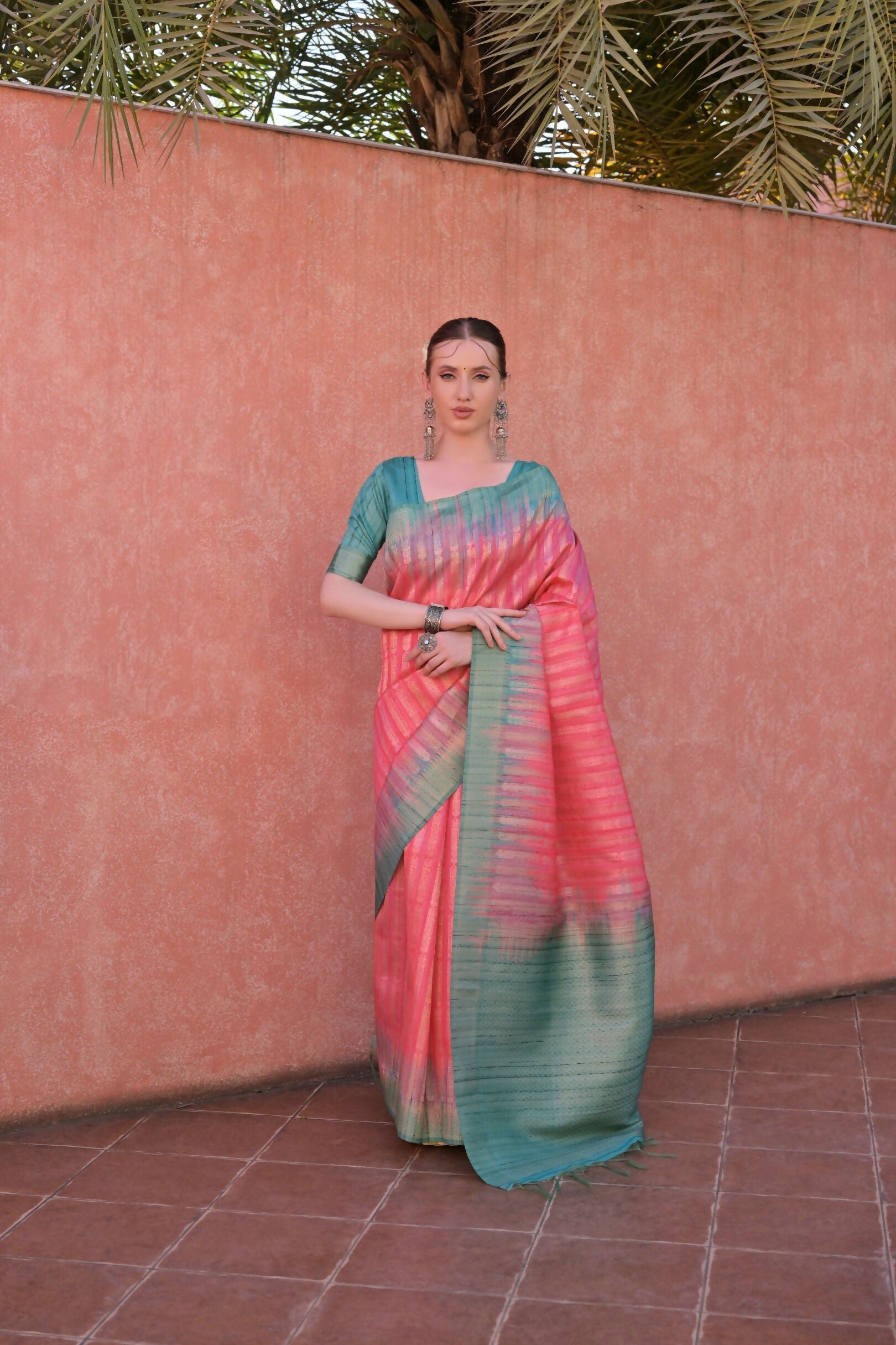 Vishnu Weaves Women's Pink Tussar Silk Woven Saree with Blouse - Swadesiicart