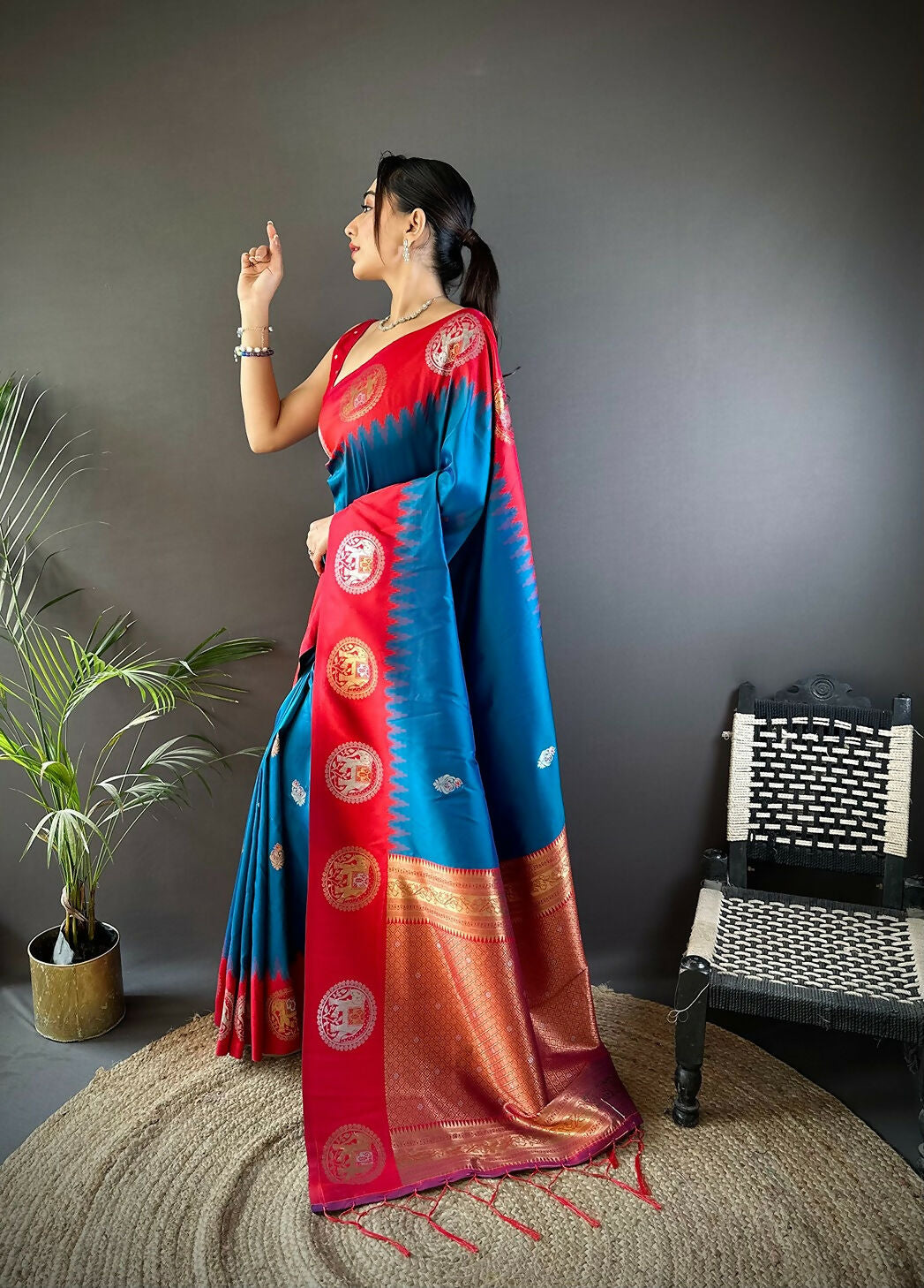 Joban Fashion Red Butti Banarasi Silk Sarees | Swadesiicart