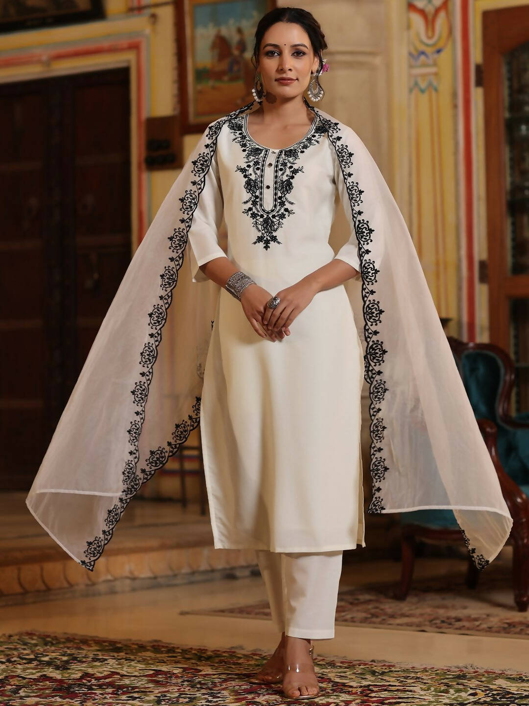 Juniper Women's White Chinnon Solid Embroidered Kurta Set | Swadesiicart