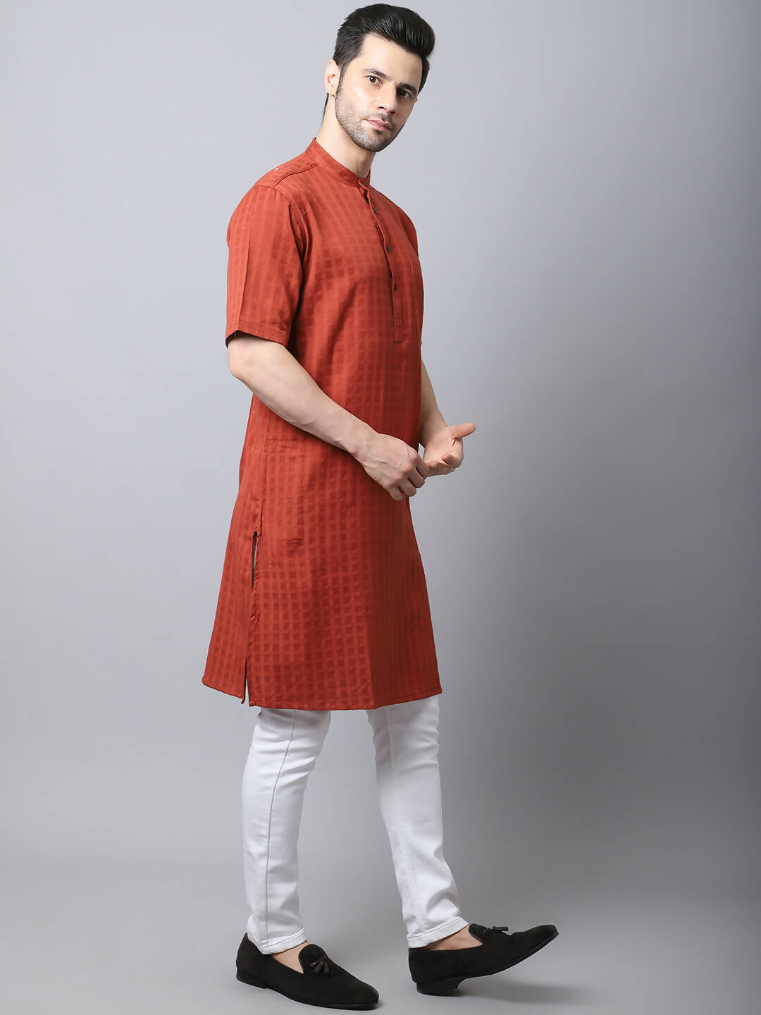 Even Apparels Red Pure Cotton Kurta With Band Collar | Swadesiicart