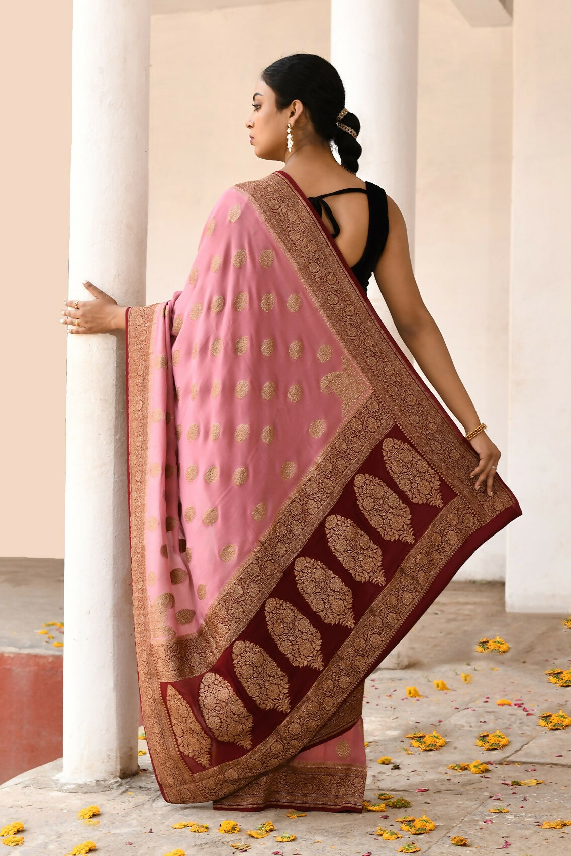 Joban Fashion Nude Pink Crepe Chiffon Pure Handloom Banarasi Silk Saree | Swadesiicart