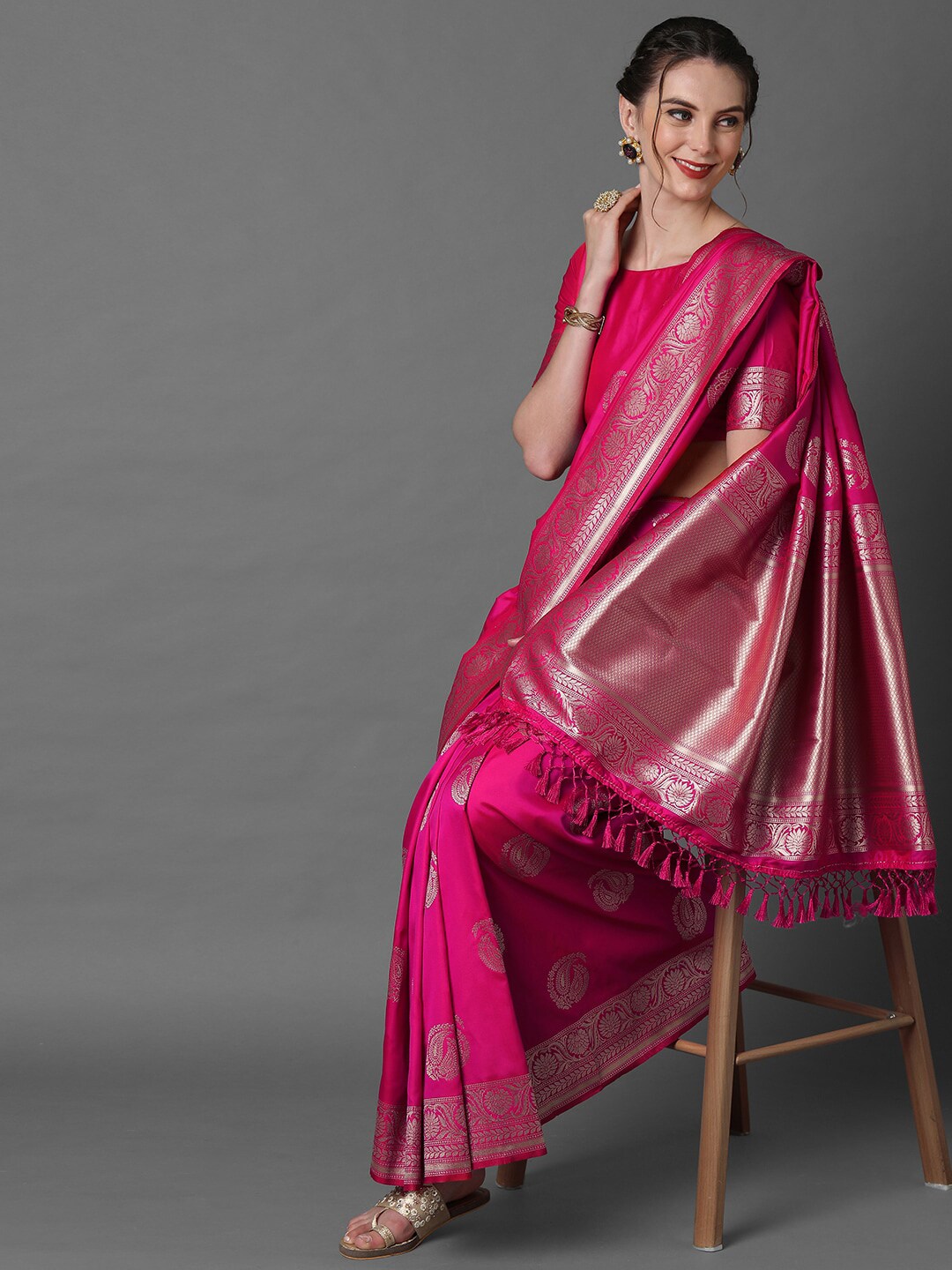 Mitera Pink & Silver-Toned Paisley Zari Silk Blend Banarasi Saree | Swadesiicart