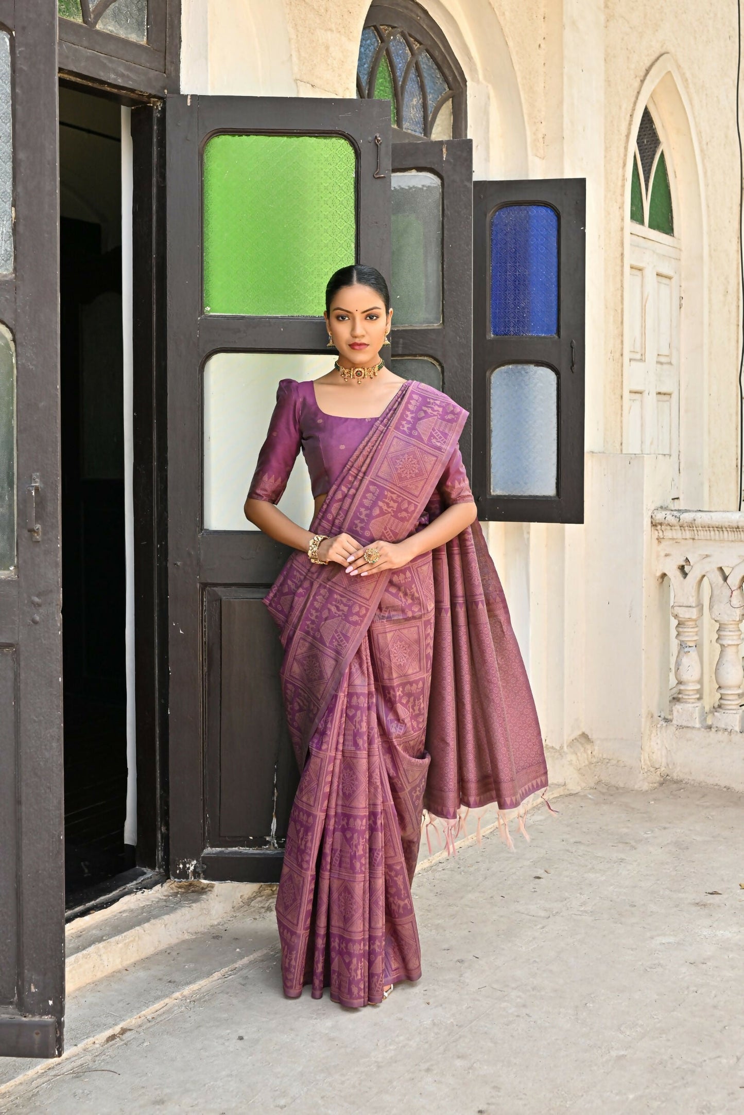 Vishnu Weaves Women's Wine Handloom Raw Silk Saree with Blouse - Swadesiicart