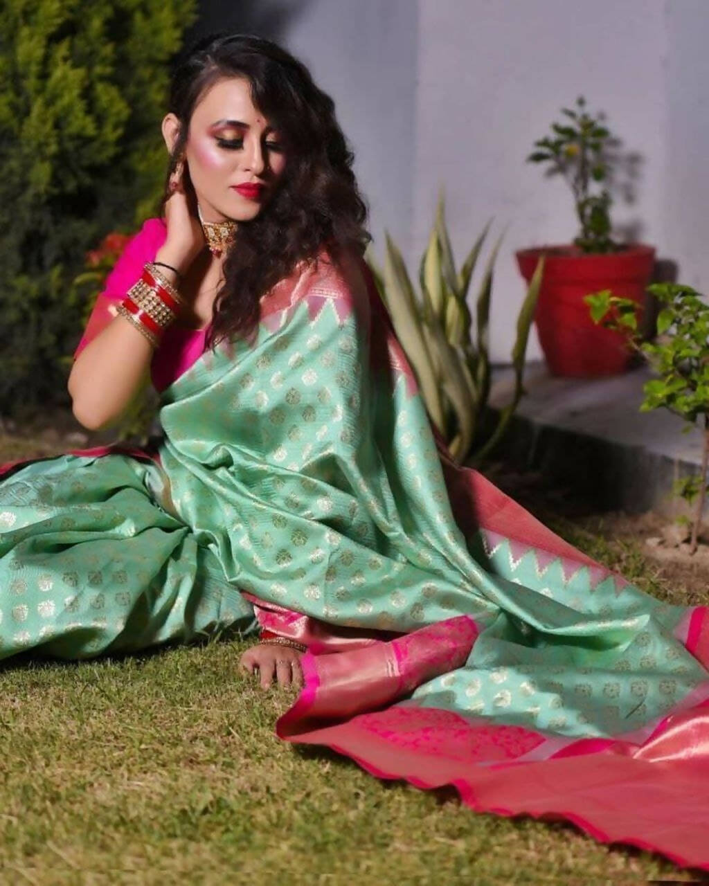 DEIANA'S Beautiful Designer Golden zari Soft Lichi Silk Saree - Pista - Swadesiicart