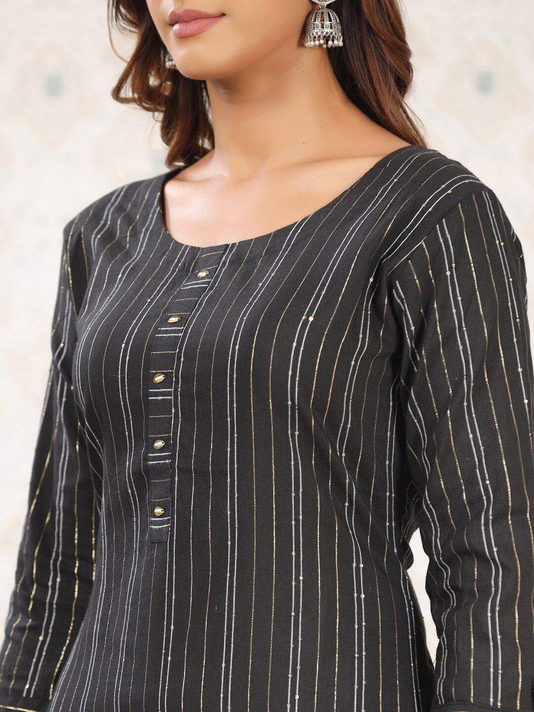 Ode by House of Pataudi Striped Round Neck Straight Cotton Kurta - Swadesiicart