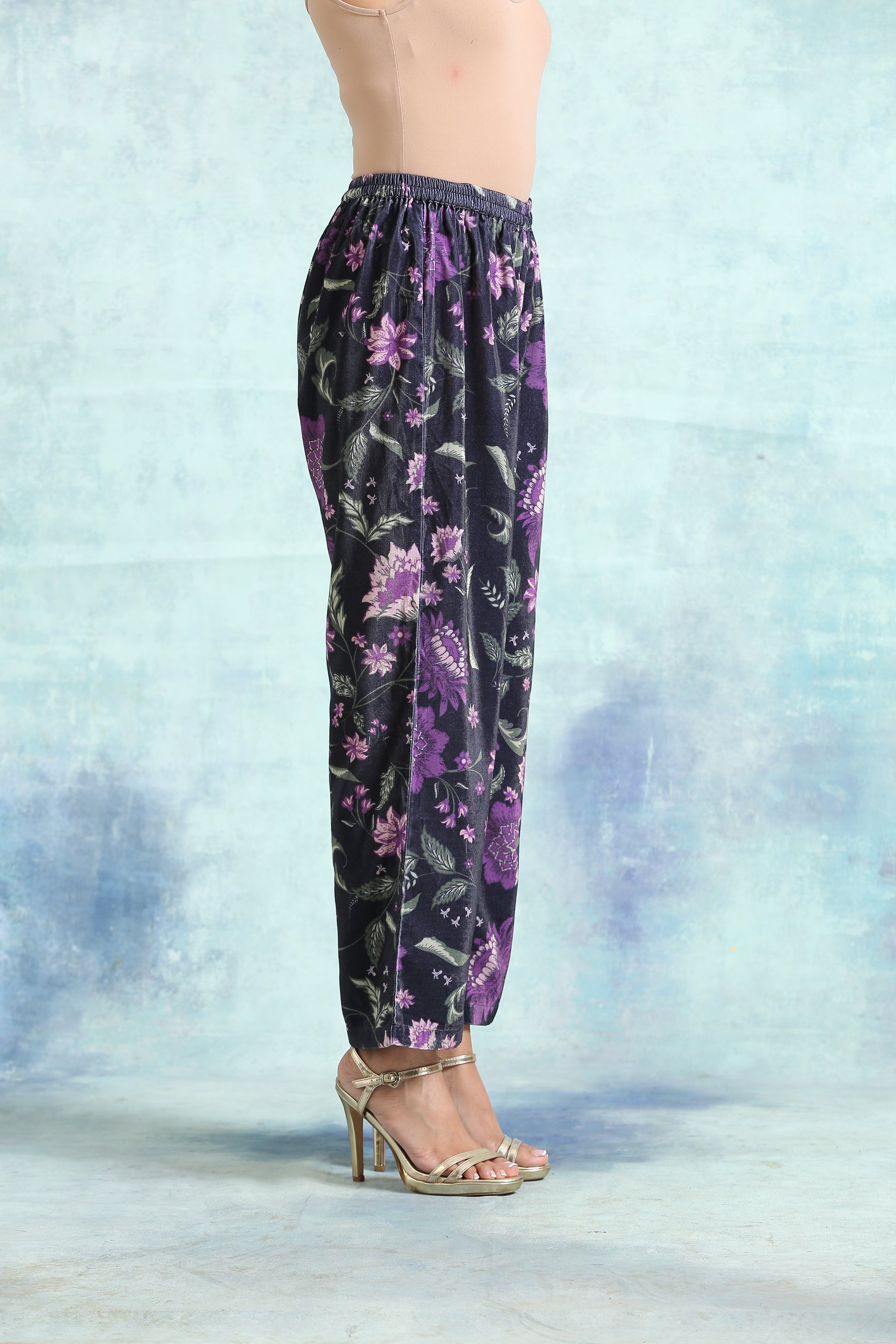 trueBrowns Black Printed Velvet Pant | Swadesiicart