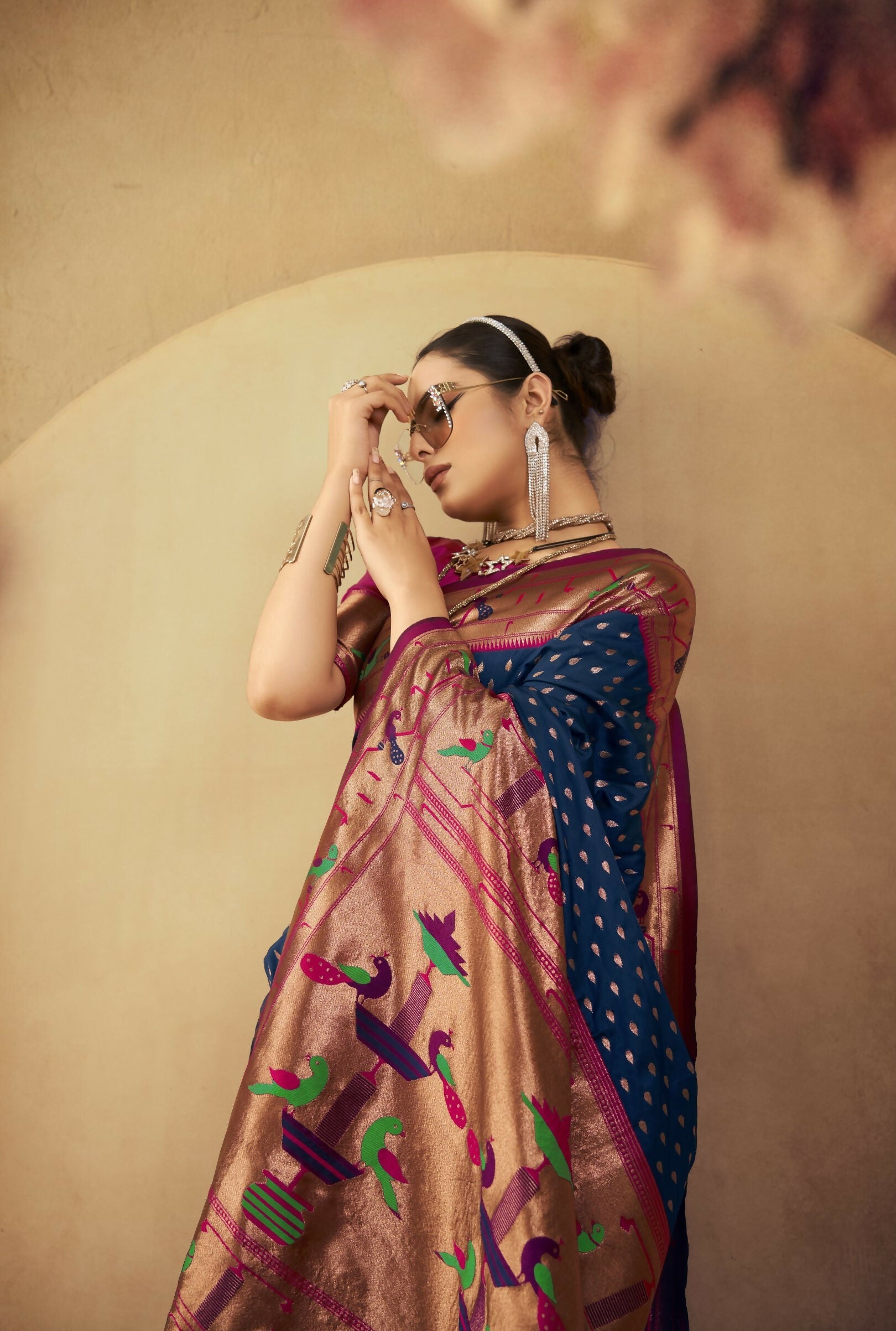 Vishnu Weaves Women's Navy-Blue Paithani Silk Saree with Blouse - Swadesiicart
