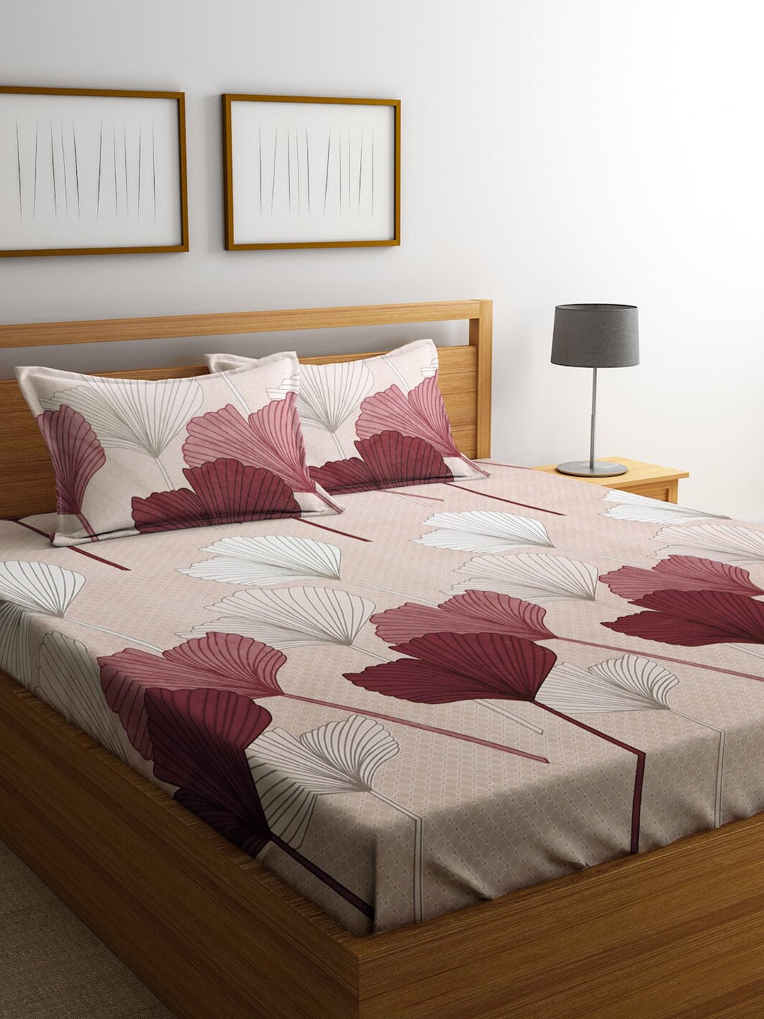 KLOTTHE Beige Floral 300 TC Cotton Blend Double Bedsheet Set - Swadesiicart