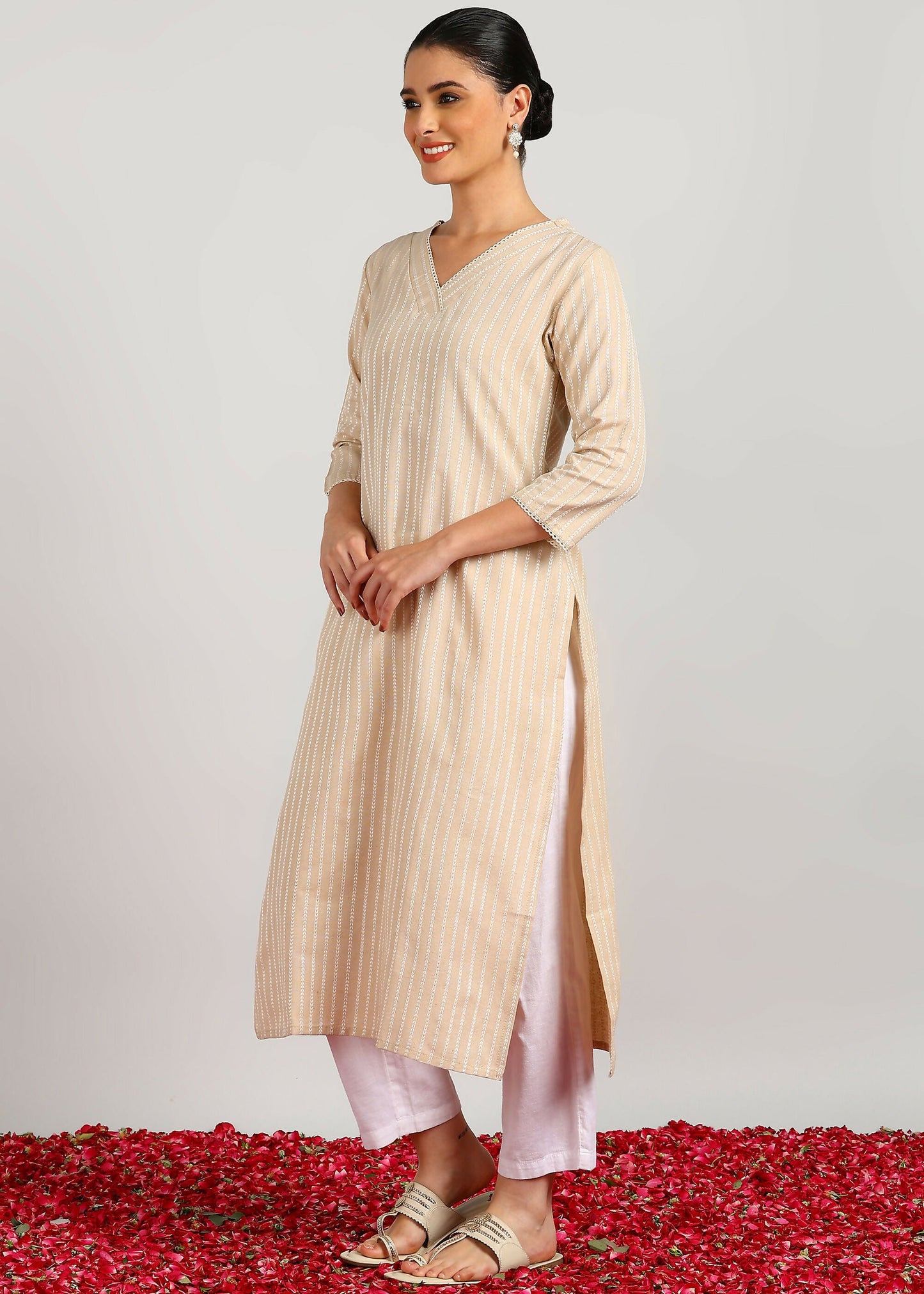 Aavyora Women's Beige Woven Striped V-Neck Kurta - Swadesiicart
