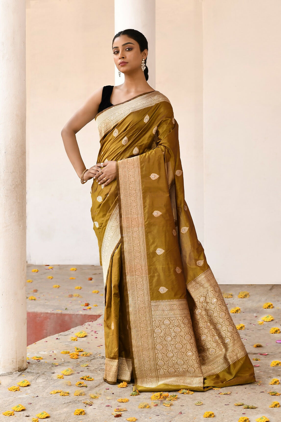 Joban Fashion Olive Pure Katan Pure Handloom Banarasi Silk Saree | Swadesiicart
