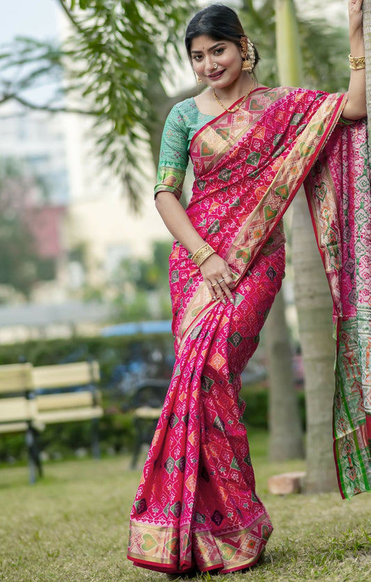 Vishnu Weaves Women's Rani Banarasi Silk Saree with Blouse - Swadesiicart