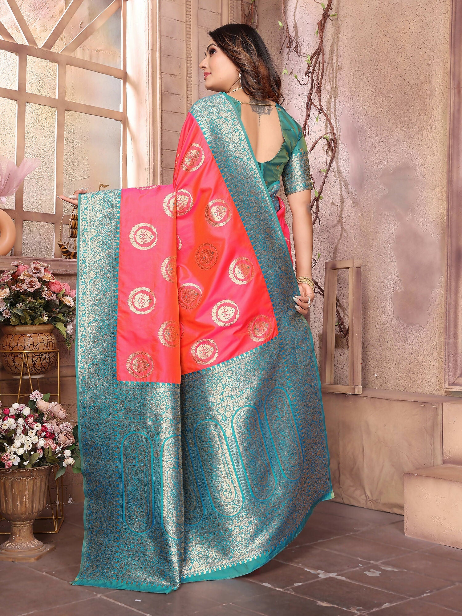 Joban Fashion Pink Banarasi Soft Silk Woven Saree | Swadesiicart